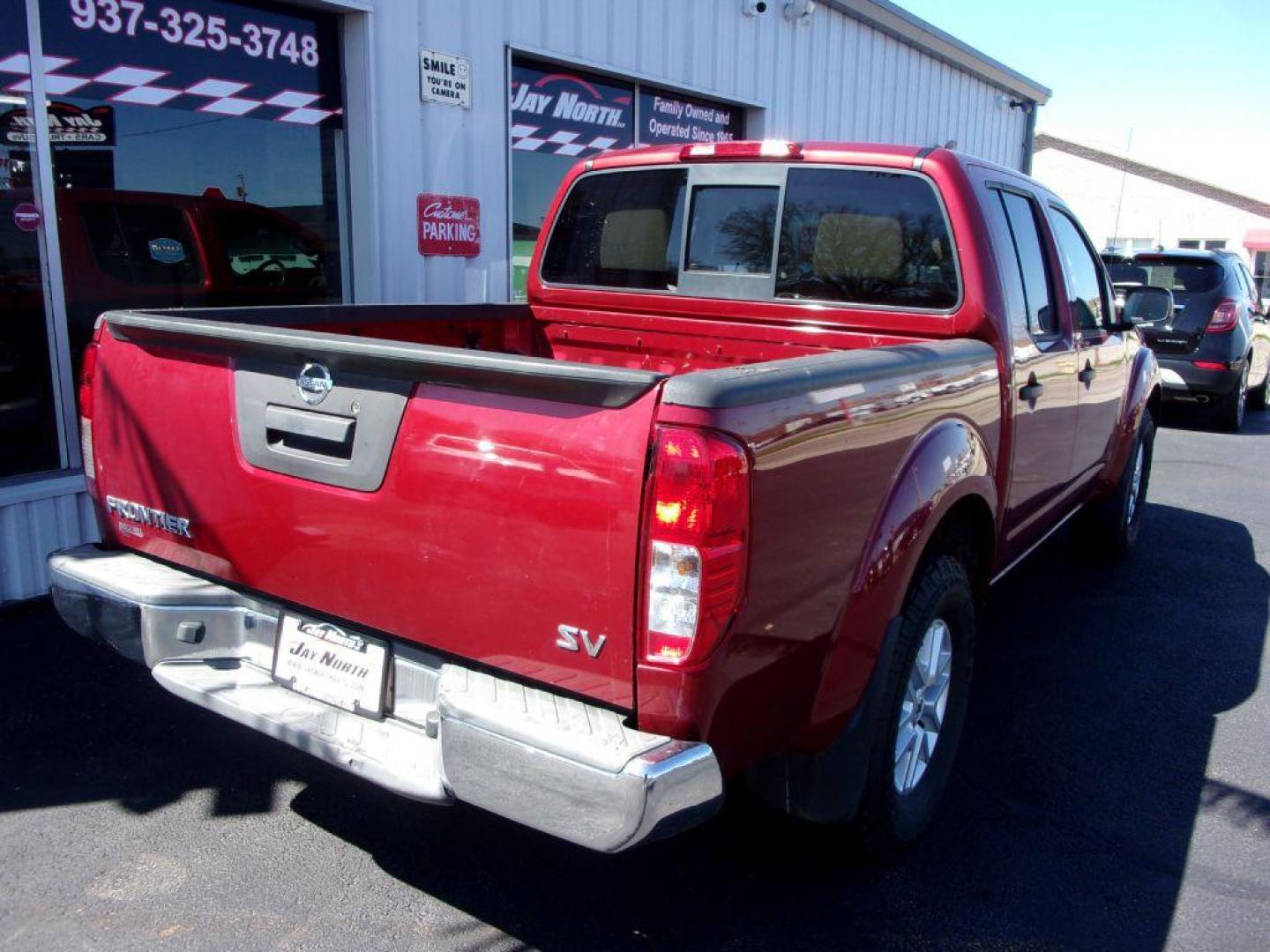 2015 RED NISSAN FRONTIER CREW CAB SV (1N6AD0EV4FN) with an 4.0L engine, Automatic transmission, located at 501 E. Columbia St., Springfield, OH, 45503, (800) 262-7122, 39.925262, -83.801796 - Photo#5