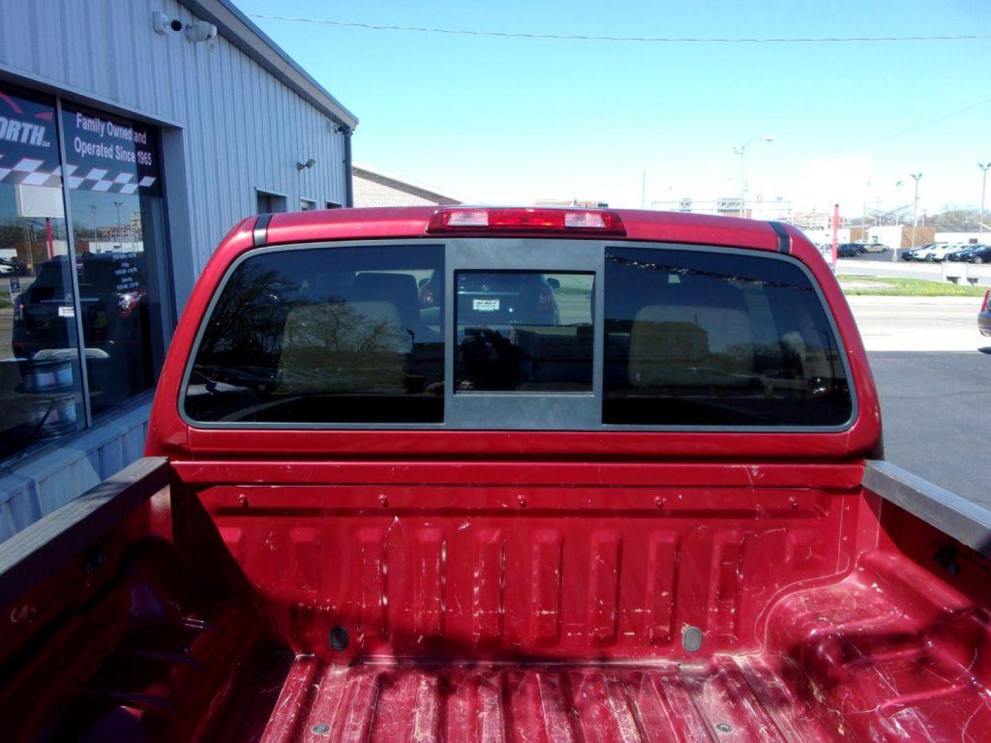 2015 RED NISSAN FRONTIER CREW CAB SV (1N6AD0EV4FN) with an 4.0L engine, Automatic transmission, located at 501 E. Columbia St., Springfield, OH, 45503, (800) 262-7122, 39.925262, -83.801796 - Photo#6