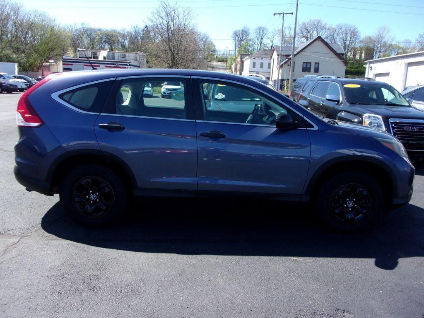 2014 BLUE HONDA CR-V LX (2HKRM4H33EH) with an 2.4L engine, Automatic transmission, located at 501 E. Columbia St., Springfield, OH, 45503, (800) 262-7122, 39.925262, -83.801796 - *** Updated Timing *** Serviced and Detailed *** LX *** AWD *** Jay North Auto has offered hand picked vehicles since 1965! Our customer's enjoy a NO pressure buying experience with a small town feel. All of our vehicles get fully inspected and detailed. We are a preferred dealer for many local - Photo#0