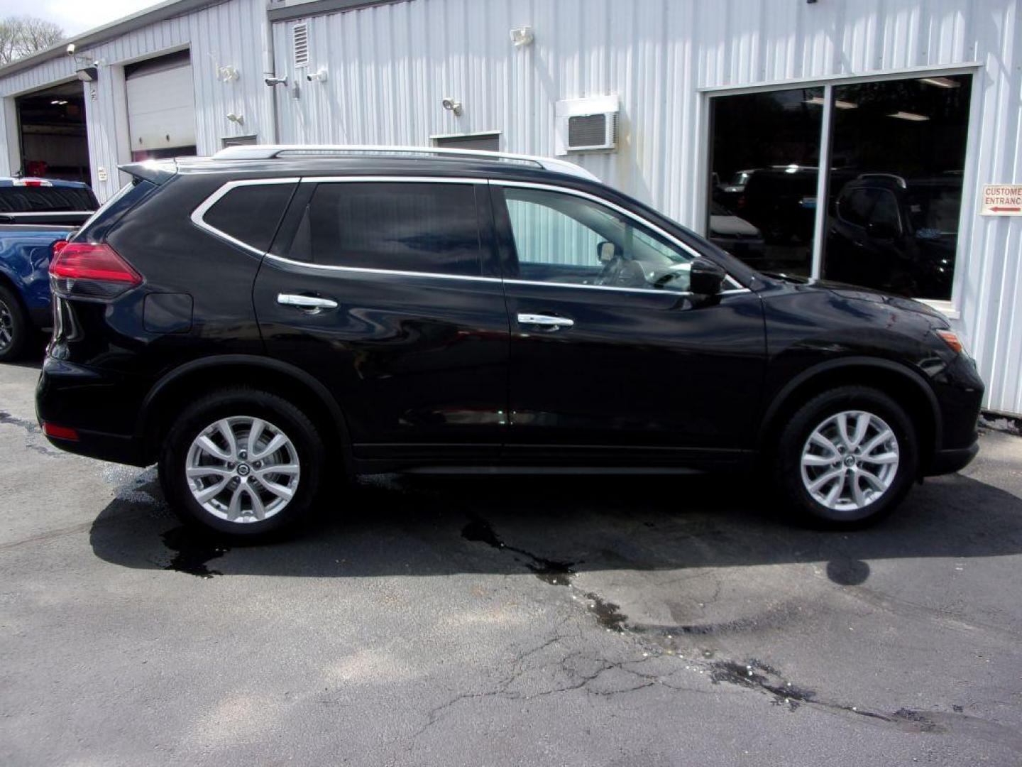 2018 BLACK NISSAN ROGUE SV (JN8AT2MV0JW) with an 2.5L engine, Continuously Variable transmission, located at 501 E. Columbia St., Springfield, OH, 45503, (800) 262-7122, 39.925262, -83.801796 - *** SV *** AWD *** Serviced and Detailed *** Back Up Camera *** NICE! *** Power Lift Gate *** Heated Seats *** Jay North Auto has offered hand picked vehicles since 1965! Our customer's enjoy a NO pressure buying experience with a small town feel. All of our vehicles get fully inspected and deta - Photo#0