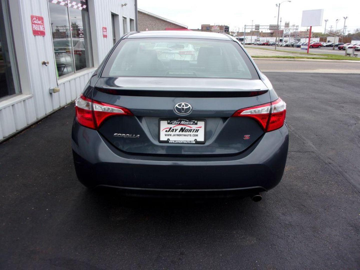 2014 GRAY TOYOTA COROLLA S PLUS (2T1BURHEXEC) with an 1.8L engine, Automatic transmission, located at 501 E. Columbia St., Springfield, OH, 45503, (800) 262-7122, 39.925262, -83.801796 - ***Clean Carfax***S Plus***Sunroof***New Front and Rear Pads and Rotors***Serviced and Detailed*** Jay North Auto has offered hand picked vehicles since 1965! Our customer's enjoy a NO pressure buying experience with a small town feel. All of our vehicles get fully inspected and detailed. We are - Photo#4