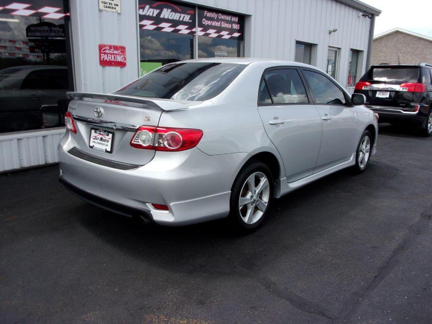 2013 SILVER TOYOTA COROLLA S (2T1BU4EE5DC) with an 1.8L engine, Automatic transmission, located at 501 E. Columbia St., Springfield, OH, 45503, (800) 262-7122, 39.925262, -83.801796 - Photo#3