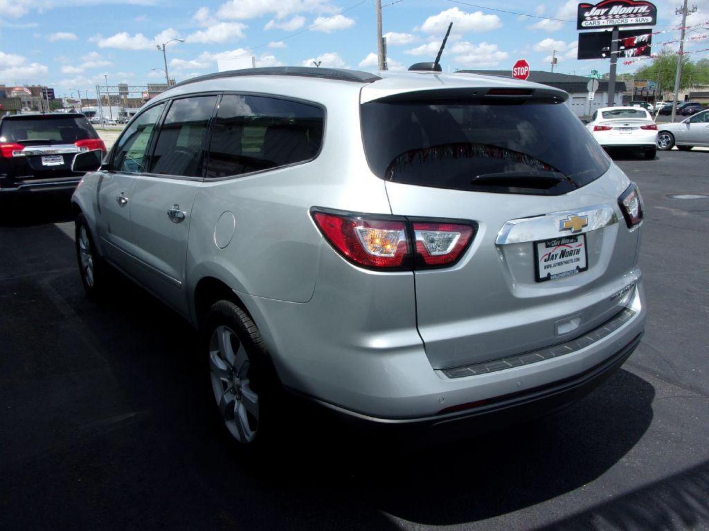 2016 SILVER CHEVROLET TRAVERSE LT (1GNKRGKD5GJ) with an 3.6L engine, Automatic transmission, located at 501 E. Columbia St., Springfield, OH, 45503, (800) 262-7122, 39.925262, -83.801796 - ***Well Maintained on CarFax***LT***FWD***3rd Row Seating***Serviced and Detailed*** Jay North Auto has offered hand picked vehicles since 1965! Our customer's enjoy a NO pressure buying experience with a small town feel. All of our vehicles get fully inspected and detailed. We are a preferred d - Photo#5