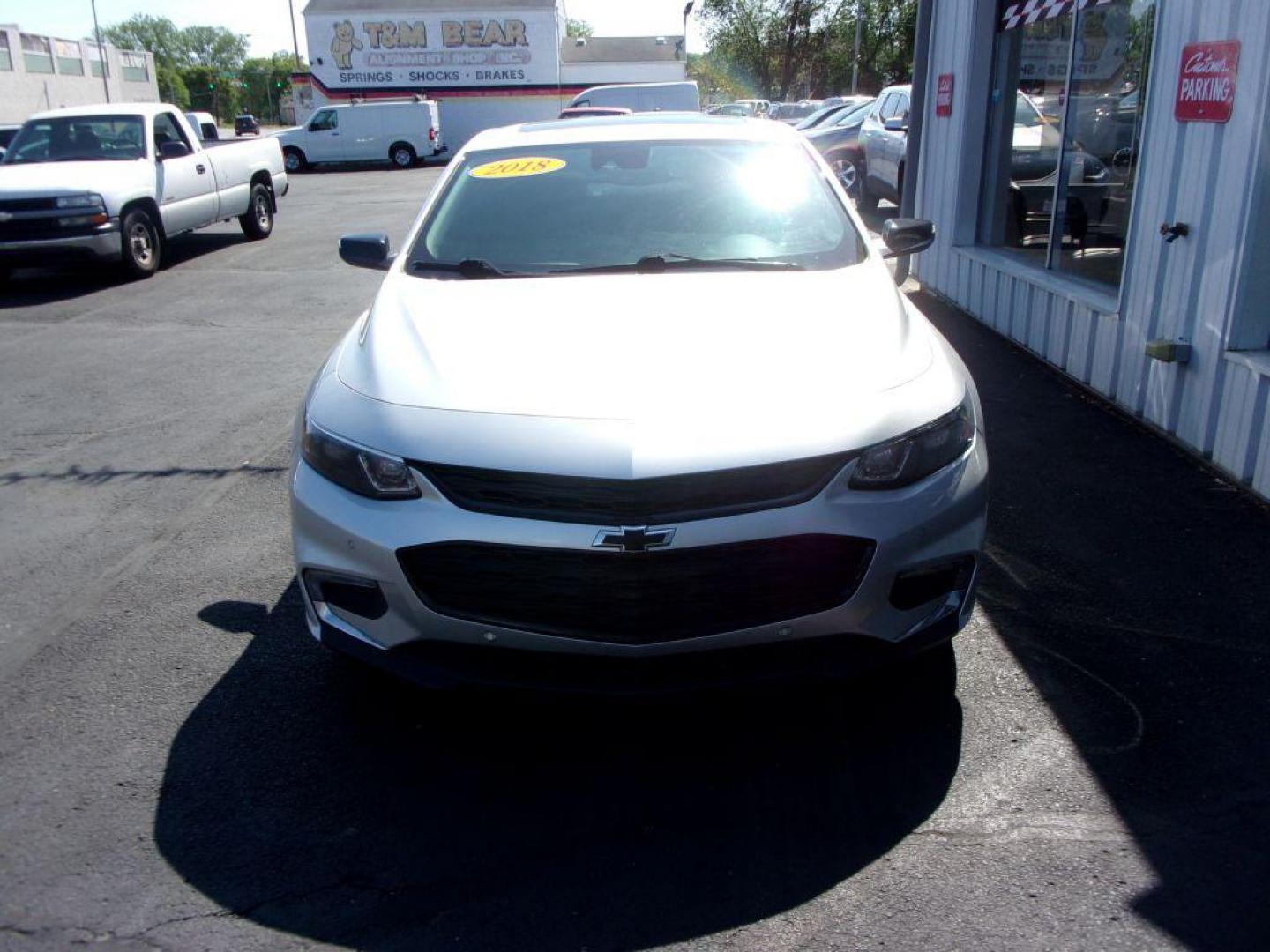 2018 SILVER CHEVROLET MALIBU LT (1G1ZD5ST5JF) with an 1.5L engine, Automatic transmission, located at 501 E. Columbia St., Springfield, OH, 45503, (800) 262-7122, 39.925262, -83.801796 - Photo#1