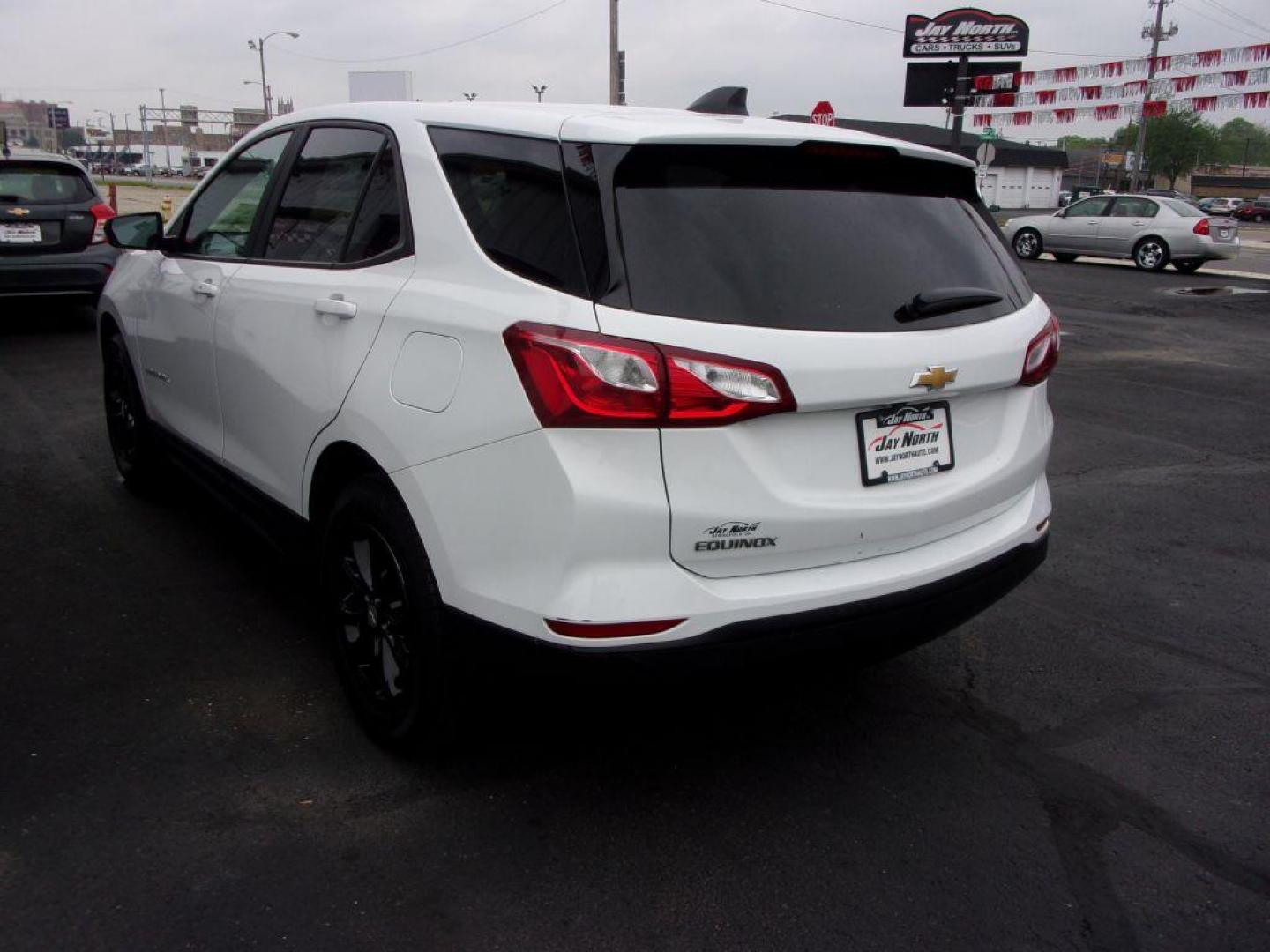 2020 WHITE CHEVROLET EQUINOX LS (2GNAXHEV0L6) with an 1.5L engine, Automatic transmission, located at 501 E. Columbia St., Springfield, OH, 45503, (800) 262-7122, 39.925262, -83.801796 - Photo#5