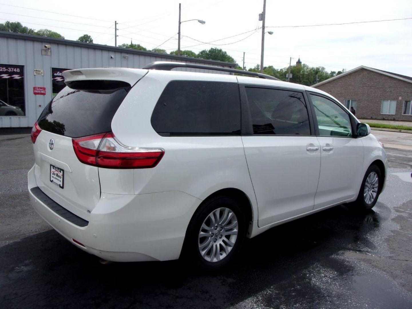 2016 WHITE TOYOTA SIENNA XLE AAS (5TDYK3DC3GS) with an 3.5L engine, Automatic transmission, located at 501 E. Columbia St., Springfield, OH, 45503, (800) 262-7122, 39.925262, -83.801796 - *** Toyota Mobility Auto Access Seat *** XLE AAS *** V6 *** Serviced and Detailed *** Here is a link on how the AAS seat works https://www.youtube.com/watch?v=6floHDw2zmk Jay North Auto has offered hand picked vehicles since 1965! Our customer's enjoy a NO pressure buying experience with a s - Photo#3