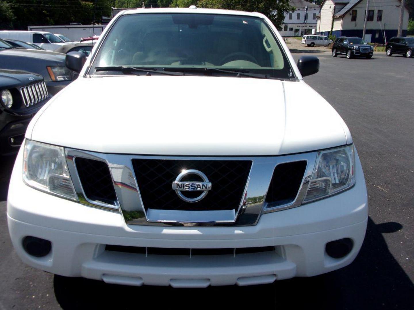 2015 WHITE NISSAN FRONTIER SV (1N6AD0CWXFN) with an 4.0L engine, Automatic transmission, located at 501 E. Columbia St., Springfield, OH, 45503, (800) 262-7122, 39.925262, -83.801796 - ***46 Service Records on Carfax***SV***4X4***Serviced and Detailed*** Jay North Auto has offered hand picked vehicles since 1965! Our customer's enjoy a NO pressure buying experience with a small town feel. All of our vehicles get fully inspected and detailed. We are a preferred dealer for many - Photo#7