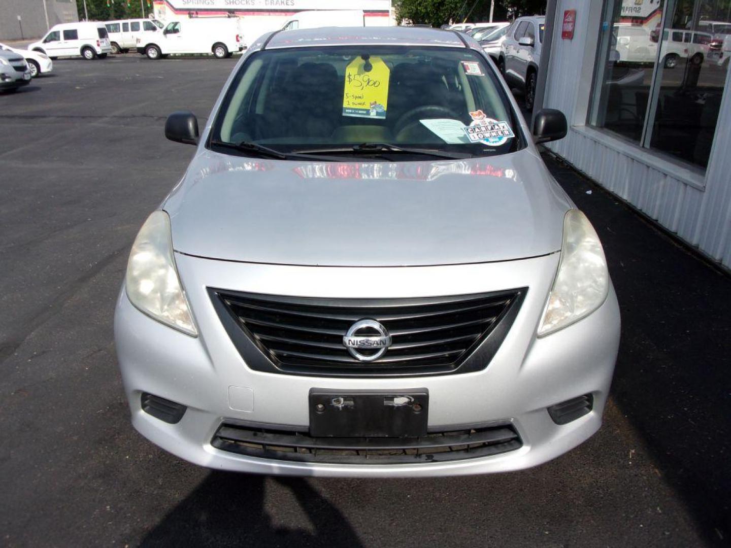 2012 SILVER NISSAN VERSA S (3N1CN7AP7CL) with an 1.6L engine, 5-Speed Manual transmission, located at 501 E. Columbia St., Springfield, OH, 45503, (800) 262-7122, 39.925262, -83.801796 - *** 1 Owner w/ good serviced history *** 5 Speed Manual *** Great MPG *** Serviced and Detailed *** Ice Cold A/C *** Jay North Auto has offered hand picked vehicles since 1965! Our customer's enjoy a NO pressure buying experience with a small town feel. All of our vehicles get fully inspected an - Photo#2