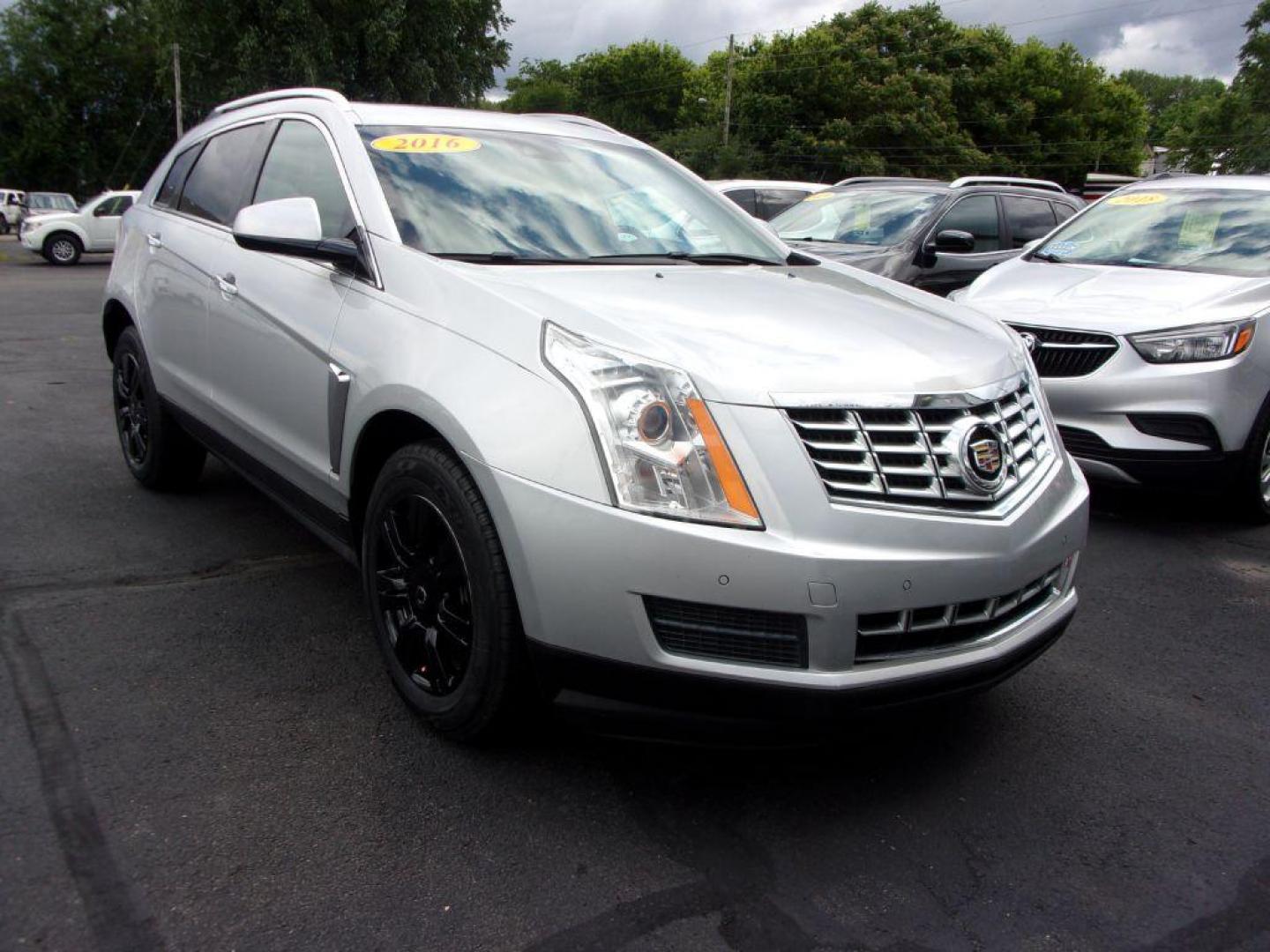 2016 SILVER CADILLAC SRX LUXURY COLLECTION (3GYFNBE33GS) with an 3.6L engine, Automatic transmission, located at 501 E. Columbia St., Springfield, OH, 45503, (800) 262-7122, 39.925262, -83.801796 - Photo#2