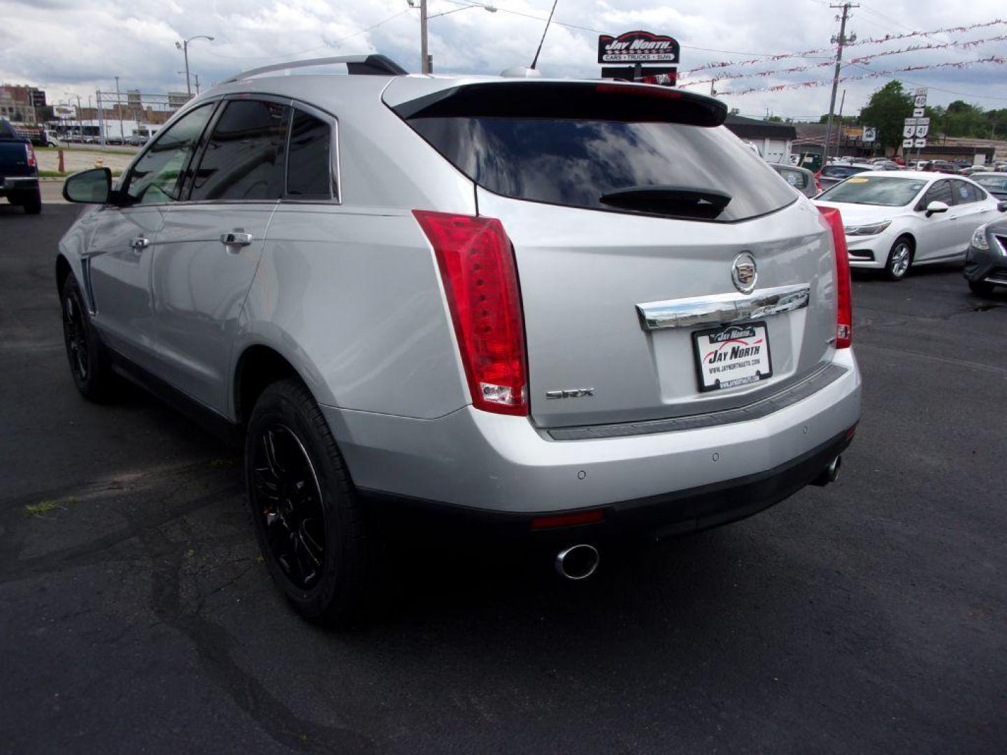 2016 SILVER CADILLAC SRX LUXURY COLLECTION (3GYFNBE33GS) with an 3.6L engine, Automatic transmission, located at 501 E. Columbia St., Springfield, OH, 45503, (800) 262-7122, 39.925262, -83.801796 - Photo#5