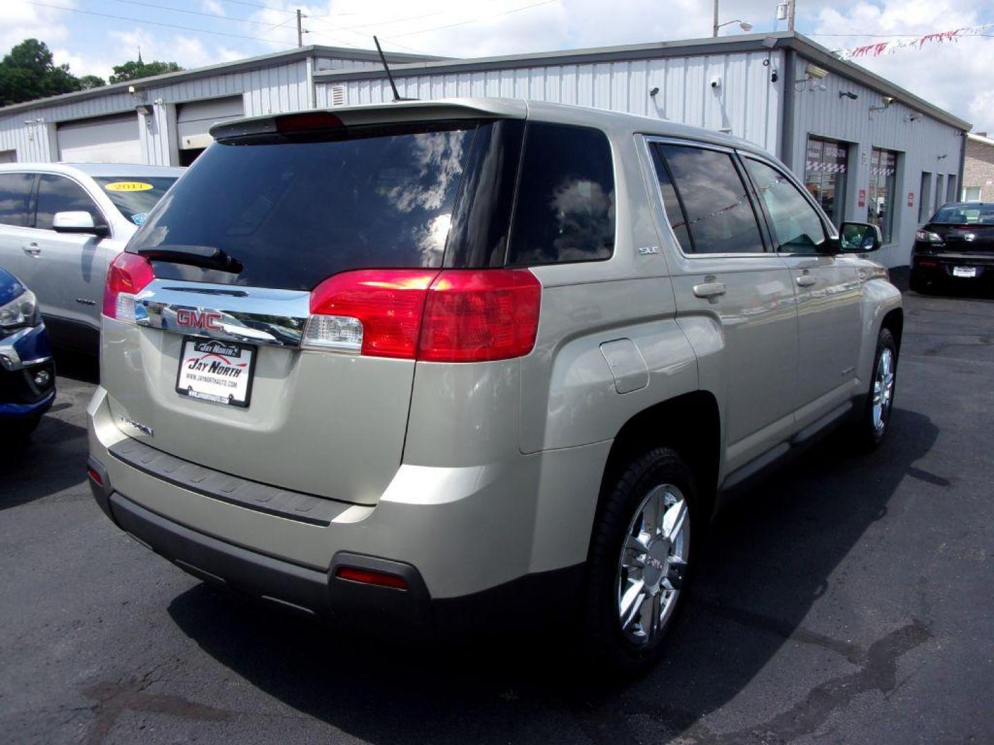 2015 GOLD GMC TERRAIN SLE (2GKALMEK4F6) with an 2.4L engine, Automatic transmission, located at 501 E. Columbia St., Springfield, OH, 45503, (800) 262-7122, 39.925262, -83.801796 - *** LOW MILEAGE *** Serviced and Detailed *** SLE *** Back Up Camera *** Jay North Auto has offered hand picked vehicles since 1965! Our customer's enjoy a NO pressure buying experience with a small town feel. All of our vehicles get fully inspected and detailed. We are a preferred dealer for ma - Photo#3