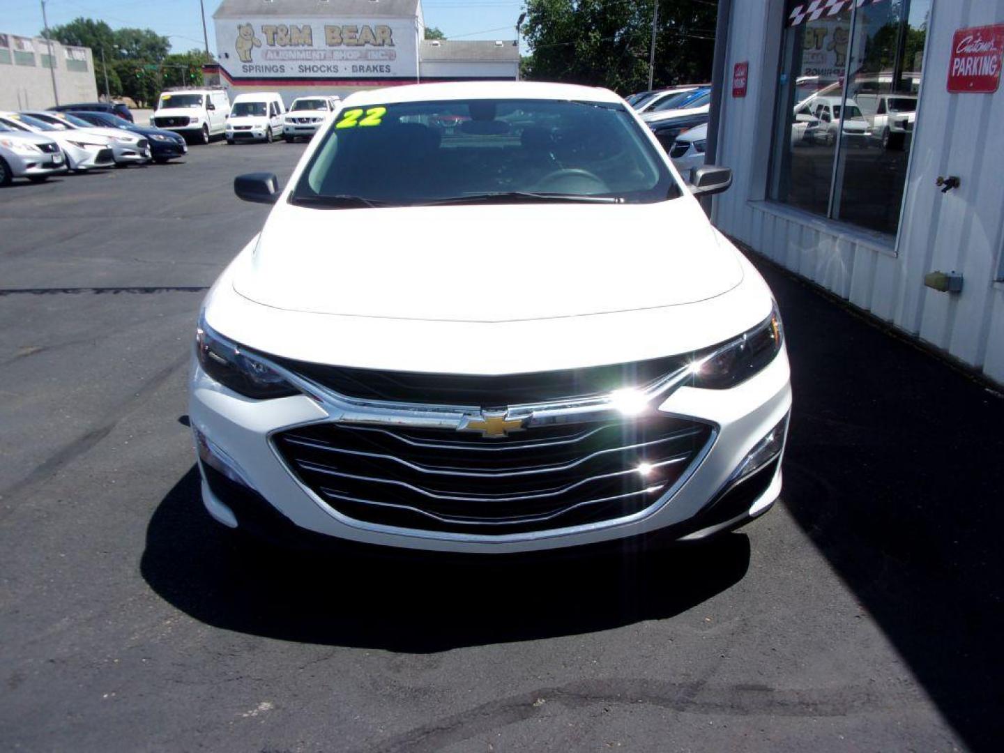 2022 WHITE CHEVROLET MALIBU LS (1G1ZB5ST0NF) with an 1.5L engine, Continuously Variable transmission, located at 501 E. Columbia St., Springfield, OH, 45503, (800) 262-7122, 39.925262, -83.801796 - ***1-Owner***Clean Carfax***LS***Remote Start***New Tires***Serviced and Detailed*** Jay North Auto has offered hand picked vehicles since 1965! Our customer's enjoy a NO pressure buying experience with a small town feel. All of our vehicles get fully inspected and detailed. We are a preferred - Photo#1