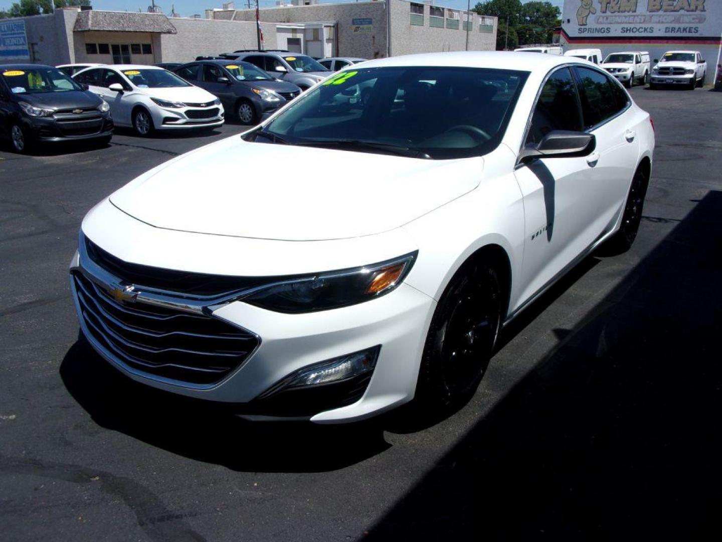 2022 WHITE CHEVROLET MALIBU LS (1G1ZB5ST0NF) with an 1.5L engine, Continuously Variable transmission, located at 501 E. Columbia St., Springfield, OH, 45503, (800) 262-7122, 39.925262, -83.801796 - ***1-Owner***Clean Carfax***LS***Remote Start***New Tires***Serviced and Detailed*** Jay North Auto has offered hand picked vehicles since 1965! Our customer's enjoy a NO pressure buying experience with a small town feel. All of our vehicles get fully inspected and detailed. We are a preferred - Photo#6