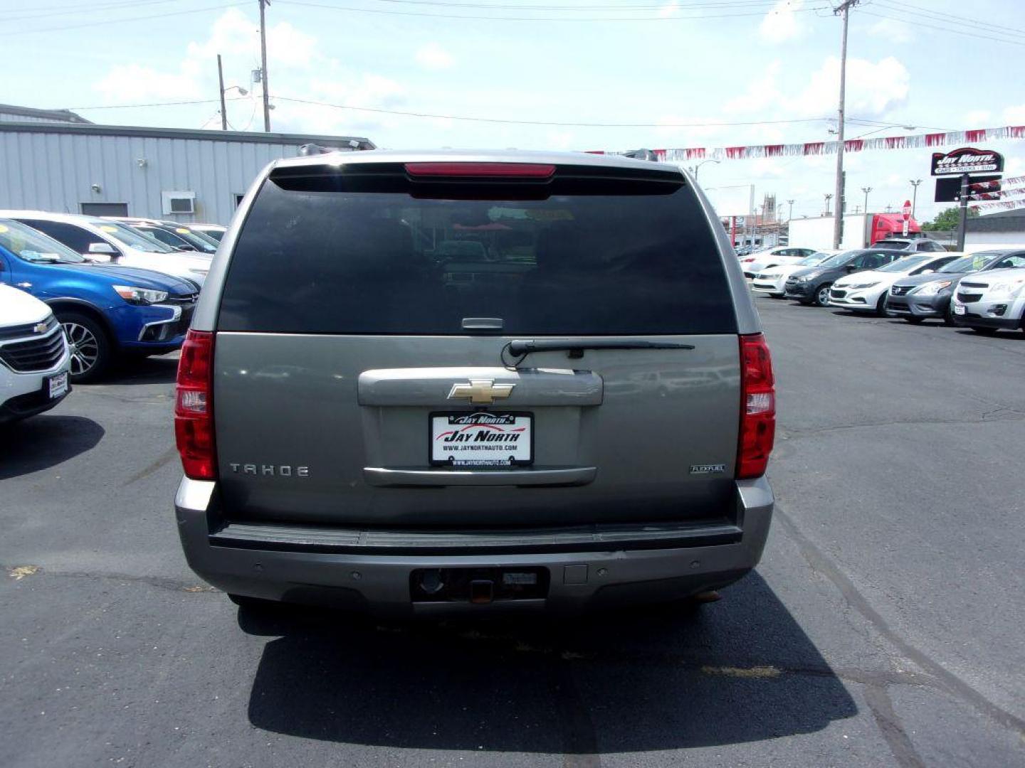 2008 GRAY CHEVROLET TAHOE LTZ (1GNFC13058R) with an 5.3L engine, Automatic transmission, located at 501 E. Columbia St., Springfield, OH, 45503, (800) 262-7122, 39.925262, -83.801796 - ***LTZ***Heated Leather Seating***3rd Row***Captians Seats***Serviced and Detailed*** Jay North Auto has offered hand picked vehicles since 1965! Our customer's enjoy a NO pressure buying experience with a small town feel. All of our vehicles get fully inspected and detailed. We are a preferred - Photo#4