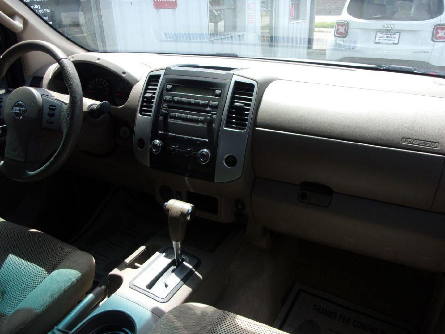 2012 WHITE NISSAN FRONTIER SV (1N6AD0ER4CC) with an 4.0L engine, Automatic transmission, located at 501 E. Columbia St., Springfield, OH, 45503, (800) 262-7122, 39.925262, -83.801796 - Photo#19