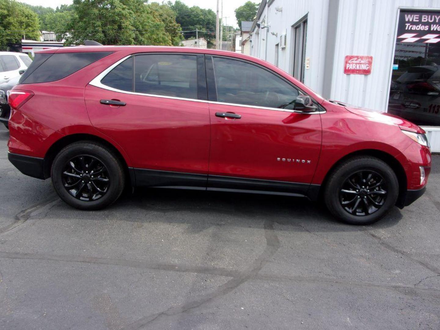 2018 RED CHEVROLET EQUINOX LT (3GNAXJEV9JL) with an 1.5L engine, Automatic transmission, located at 501 E. Columbia St., Springfield, OH, 45503, (800) 262-7122, 39.925262, -83.801796 - Photo#0