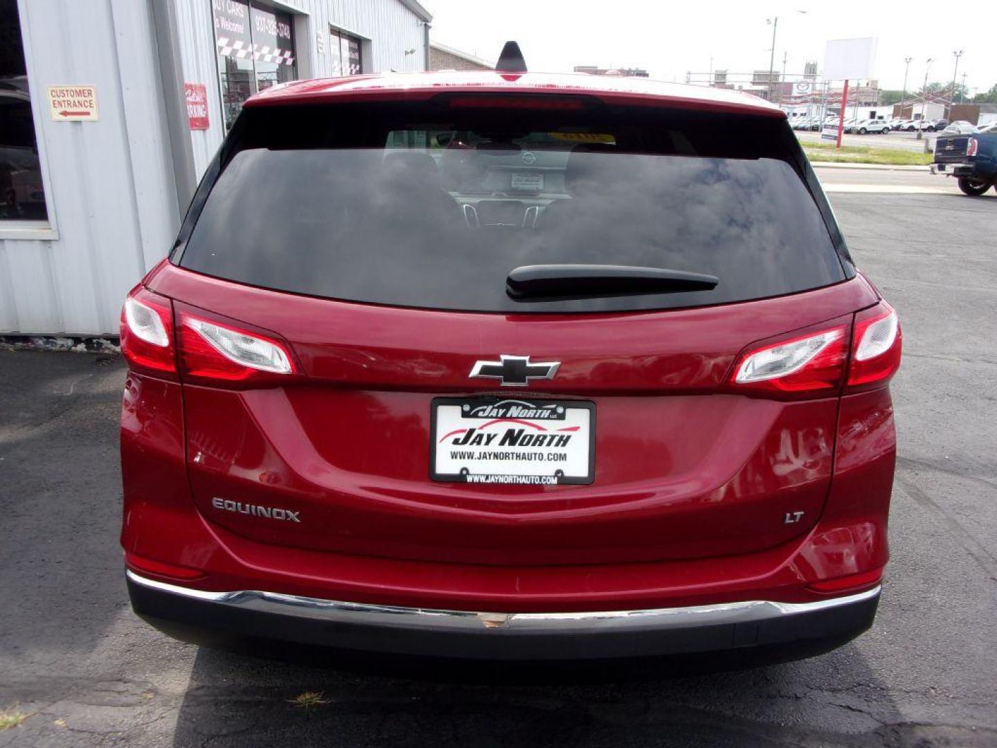 2018 RED CHEVROLET EQUINOX LT (3GNAXJEV9JL) with an 1.5L engine, Automatic transmission, located at 501 E. Columbia St., Springfield, OH, 45503, (800) 262-7122, 39.925262, -83.801796 - Photo#4