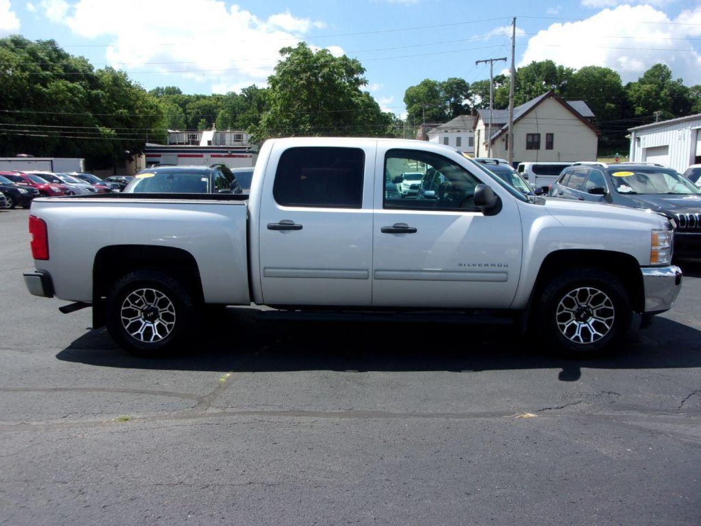 2012 SILVER CHEVROLET SILVERADO 1500 CREW CAB LT (3GCPCSE07CG) with an 5.3L engine, Automatic transmission, located at 501 E. Columbia St., Springfield, OH, 45503, (800) 262-7122, 39.925262, -83.801796 - *** LT *** 5.3L V8 RWD *** New Wheels and Tires *** Serviced *** Clean Carfax with 23 Service Records *** Crew Cab *** Jay North Auto has offered hand picked vehicles since 1965! Our customer's enjoy a NO pressure buying experience with a small town feel. All of our vehicles get fully inspecte - Photo#0