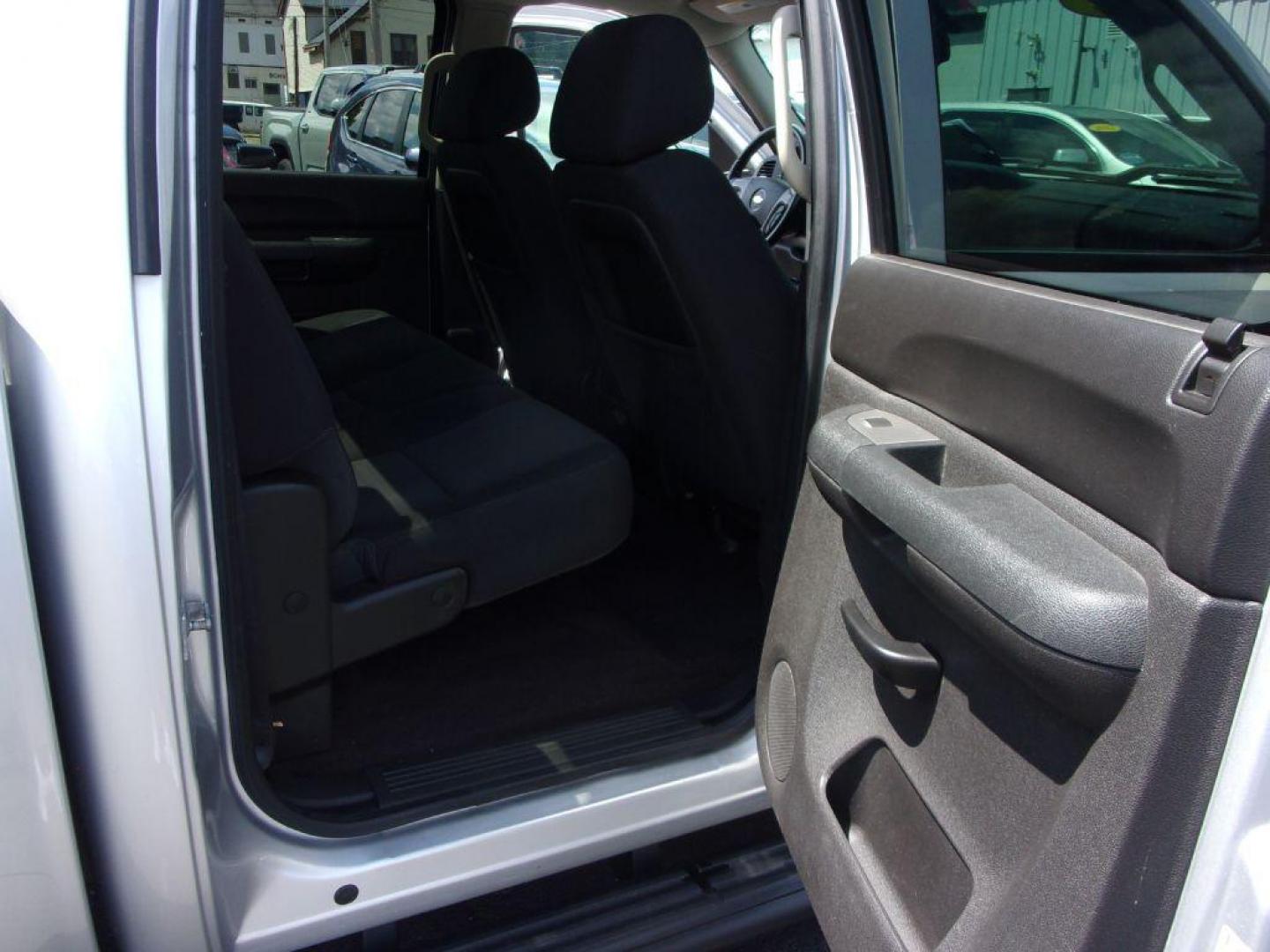 2012 SILVER CHEVROLET SILVERADO 1500 CREW CAB LT (3GCPCSE07CG) with an 5.3L engine, Automatic transmission, located at 501 E. Columbia St., Springfield, OH, 45503, (800) 262-7122, 39.925262, -83.801796 - *** LT *** 5.3L V8 RWD *** New Wheels and Tires *** Serviced *** Clean Carfax with 23 Service Records *** Crew Cab *** Jay North Auto has offered hand picked vehicles since 1965! Our customer's enjoy a NO pressure buying experience with a small town feel. All of our vehicles get fully inspecte - Photo#14