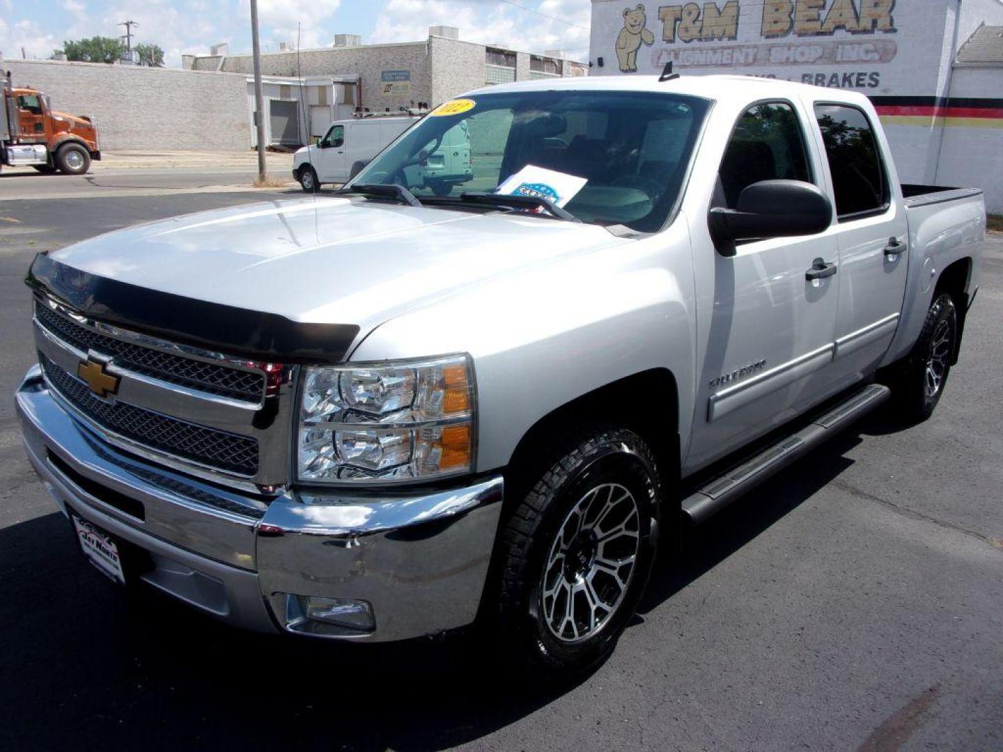 2012 SILVER CHEVROLET SILVERADO 1500 CREW CAB LT (3GCPCSE07CG) with an 5.3L engine, Automatic transmission, located at 501 E. Columbia St., Springfield, OH, 45503, (800) 262-7122, 39.925262, -83.801796 - *** LT *** 5.3L V8 RWD *** New Wheels and Tires *** Serviced *** Clean Carfax with 23 Service Records *** Crew Cab *** Jay North Auto has offered hand picked vehicles since 1965! Our customer's enjoy a NO pressure buying experience with a small town feel. All of our vehicles get fully inspecte - Photo#3