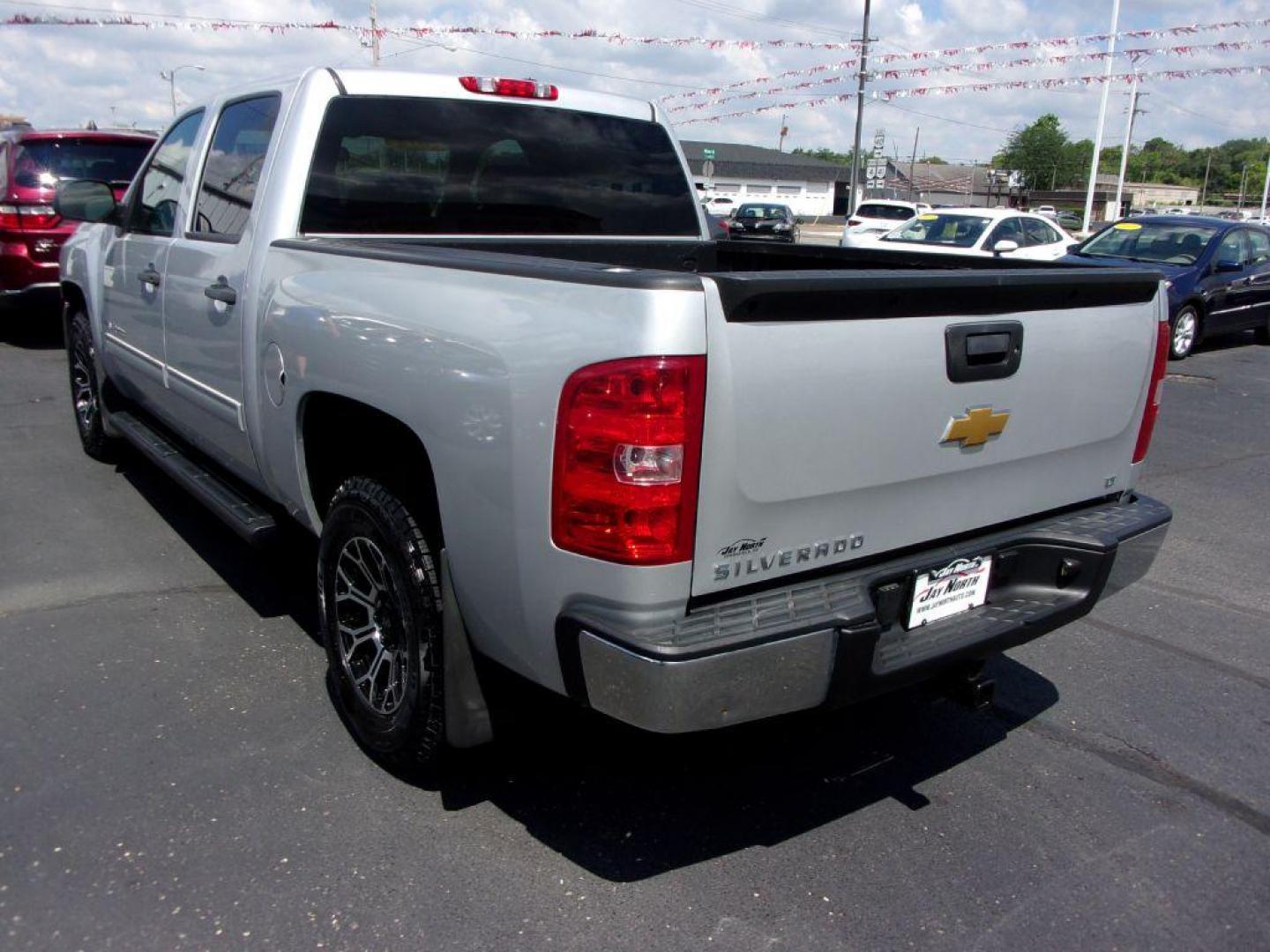 2012 SILVER CHEVROLET SILVERADO 1500 CREW CAB LT (3GCPCSE07CG) with an 5.3L engine, Automatic transmission, located at 501 E. Columbia St., Springfield, OH, 45503, (800) 262-7122, 39.925262, -83.801796 - *** LT *** 5.3L V8 RWD *** New Wheels and Tires *** Serviced *** Clean Carfax with 23 Service Records *** Crew Cab *** Jay North Auto has offered hand picked vehicles since 1965! Our customer's enjoy a NO pressure buying experience with a small town feel. All of our vehicles get fully inspecte - Photo#5