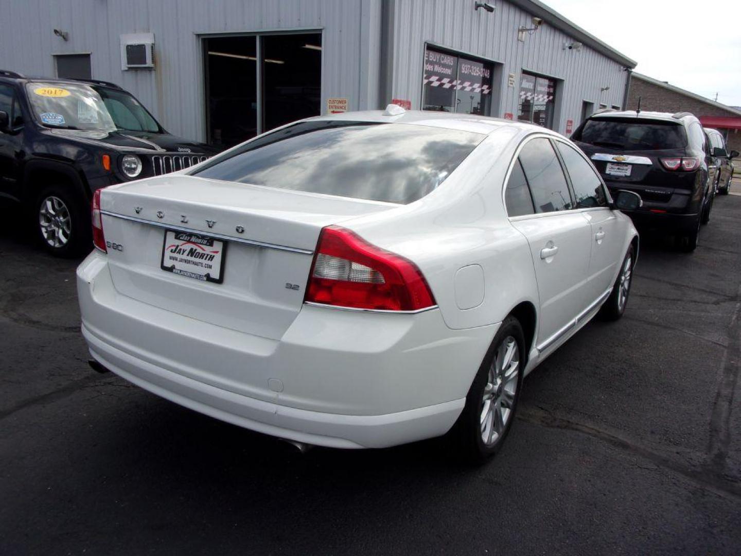 2010 WHITE VOLVO S80 3.2 (YV1982AS1A1) with an 3.2L engine, Automatic transmission, located at 501 E. Columbia St., Springfield, OH, 45503, (800) 262-7122, 39.925262, -83.801796 - ***Clean Carfax***S 80***3.2***Leather Seating***Moonroof***Serviced and Detailed*** Jay North Auto has offered hand picked vehicles since 1965! Our customer's enjoy a NO pressure buying experience with a small town feel. All of our vehicles get fully inspected and detailed. We are a preferred d - Photo#3