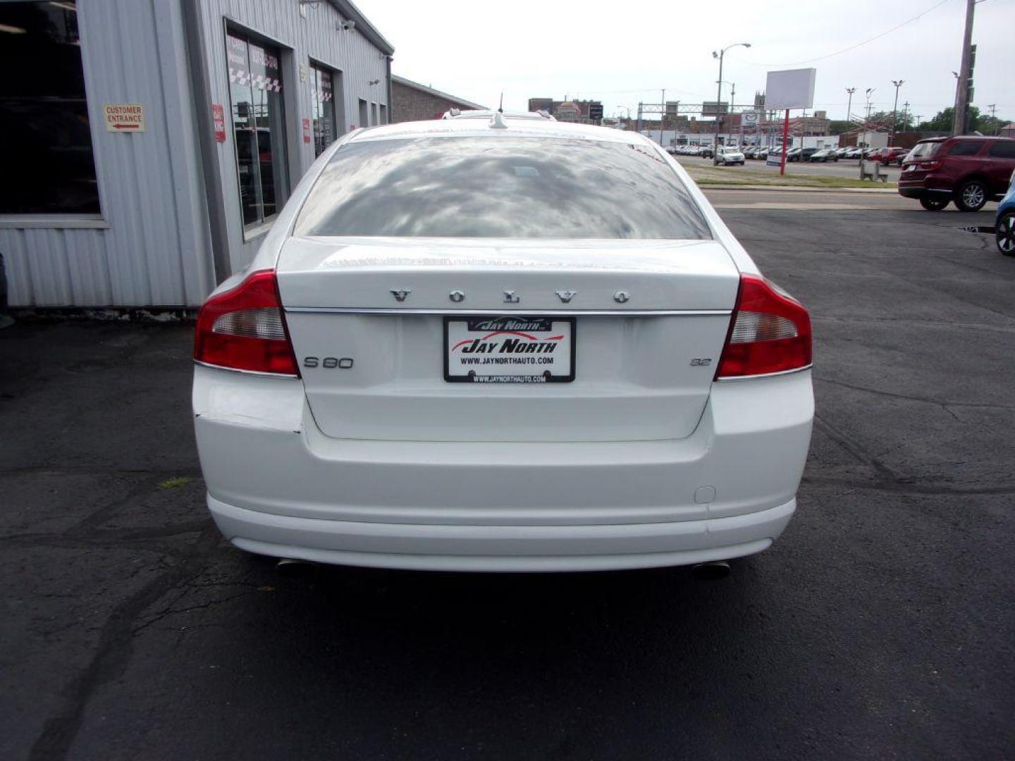 2010 WHITE VOLVO S80 3.2 (YV1982AS1A1) with an 3.2L engine, Automatic transmission, located at 501 E. Columbia St., Springfield, OH, 45503, (800) 262-7122, 39.925262, -83.801796 - ***Clean Carfax***S 80***3.2***Leather Seating***Moonroof***Serviced and Detailed*** Jay North Auto has offered hand picked vehicles since 1965! Our customer's enjoy a NO pressure buying experience with a small town feel. All of our vehicles get fully inspected and detailed. We are a preferred d - Photo#4