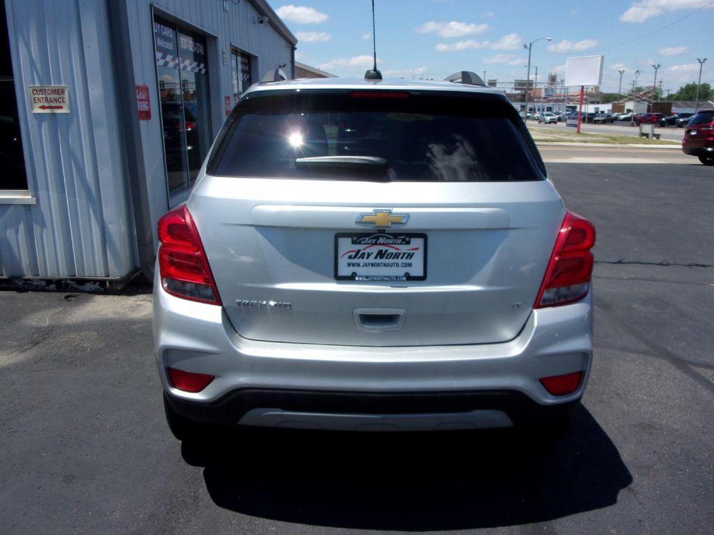 2019 SILVER CHEVROLET TRAX 1LT (KL7CJPSB2KB) with an 1.4L engine, Automatic transmission, located at 501 E. Columbia St., Springfield, OH, 45503, (800) 262-7122, 39.925262, -83.801796 - Photo#4