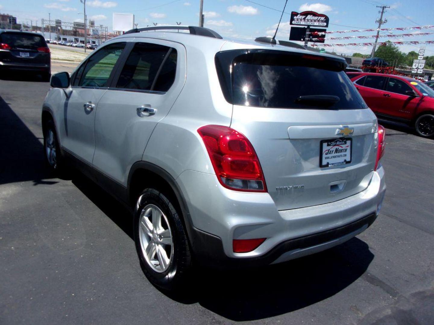 2019 SILVER CHEVROLET TRAX 1LT (KL7CJPSB2KB) with an 1.4L engine, Automatic transmission, located at 501 E. Columbia St., Springfield, OH, 45503, (800) 262-7122, 39.925262, -83.801796 - Photo#5