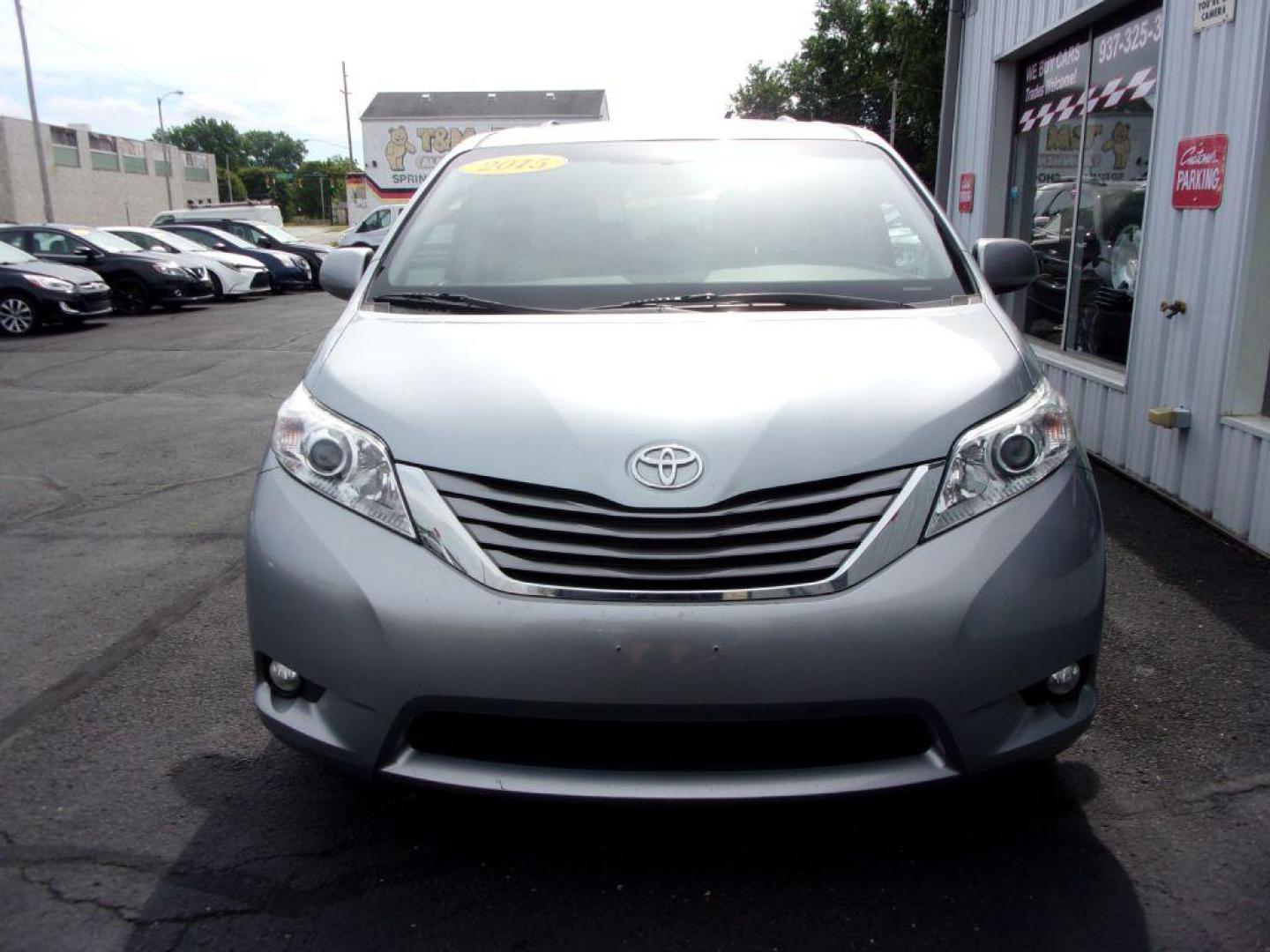 2015 GRAY TOYOTA SIENNA XLE (5TDYK3DC4FS) with an 3.5L engine, Automatic transmission, located at 501 E. Columbia St., Springfield, OH, 45503, (800) 262-7122, 39.925262, -83.801796 - ***1-Owner***Clean Carfax***XLE***Heated Leather Seating***Runroof***Captians Chairs***Power Doors***New Front Pads and Rotors***Serviced and Detailed*** Jay North Auto has offered hand picked vehicles since 1965! Our customer's enjoy a NO pressure buying experience with a small town feel. All o - Photo#1