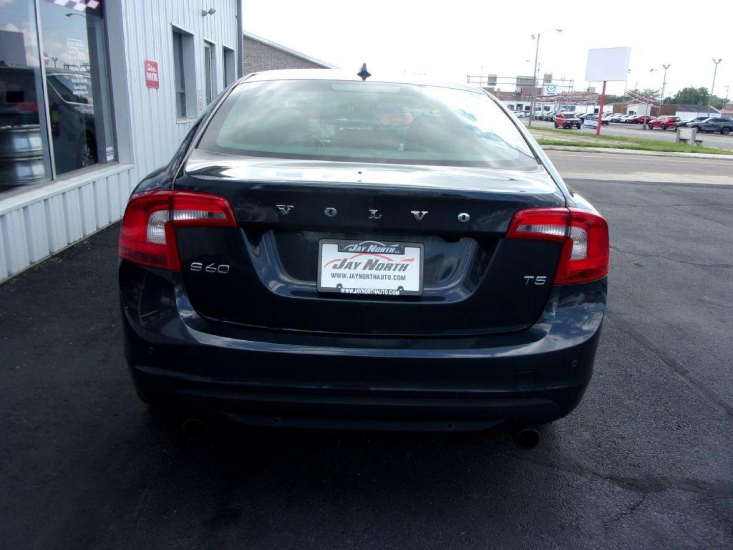 2013 GRAY VOLVO S60 T5 PLATINUM (YV1612FS0D2) with an 2.5L engine, Automatic transmission, located at 501 E. Columbia St., Springfield, OH, 45503, (800) 262-7122, 39.925262, -83.801796 - ***New Tires***Clean Carfax***Leather Seating***Moonroof***Navigation***Blind Spot***Serviced and Detailed*** Jay North Auto has offered hand picked vehicles since 1965! Our customer's enjoy a NO pressure buying experience with a small town feel. All of our vehicles get fully inspected and detai - Photo#4