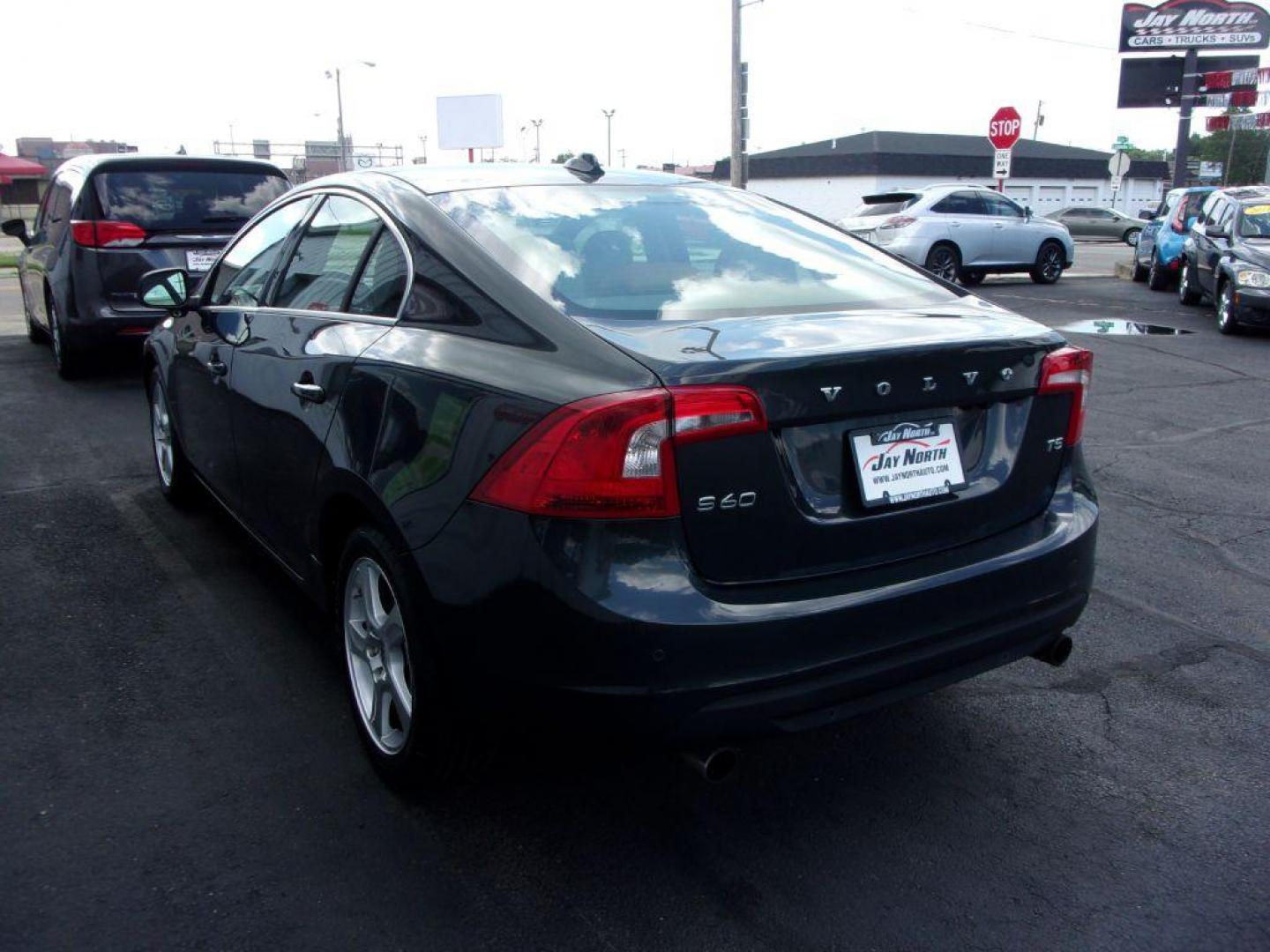 2013 GRAY VOLVO S60 T5 PLATINUM (YV1612FS0D2) with an 2.5L engine, Automatic transmission, located at 501 E. Columbia St., Springfield, OH, 45503, (800) 262-7122, 39.925262, -83.801796 - ***New Tires***Clean Carfax***Leather Seating***Moonroof***Navigation***Blind Spot***Serviced and Detailed*** Jay North Auto has offered hand picked vehicles since 1965! Our customer's enjoy a NO pressure buying experience with a small town feel. All of our vehicles get fully inspected and detai - Photo#5