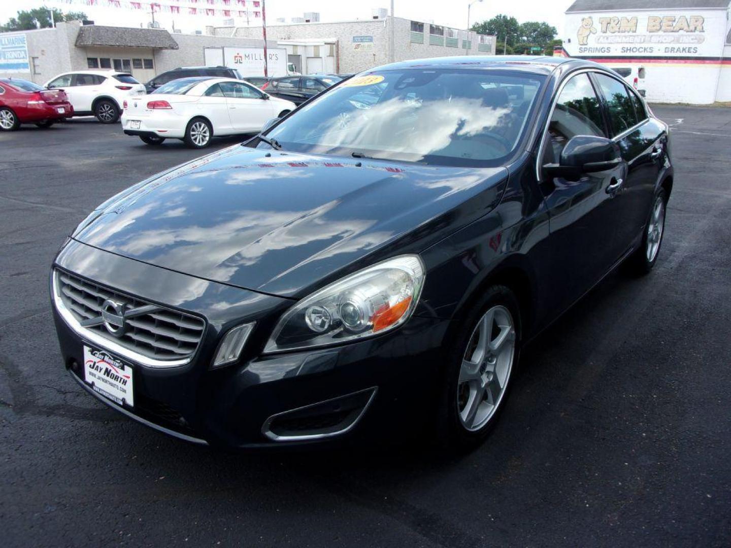 2013 GRAY VOLVO S60 T5 PLATINUM (YV1612FS0D2) with an 2.5L engine, Automatic transmission, located at 501 E. Columbia St., Springfield, OH, 45503, (800) 262-7122, 39.925262, -83.801796 - ***New Tires***Clean Carfax***Leather Seating***Moonroof***Navigation***Blind Spot***Serviced and Detailed*** Jay North Auto has offered hand picked vehicles since 1965! Our customer's enjoy a NO pressure buying experience with a small town feel. All of our vehicles get fully inspected and detai - Photo#6