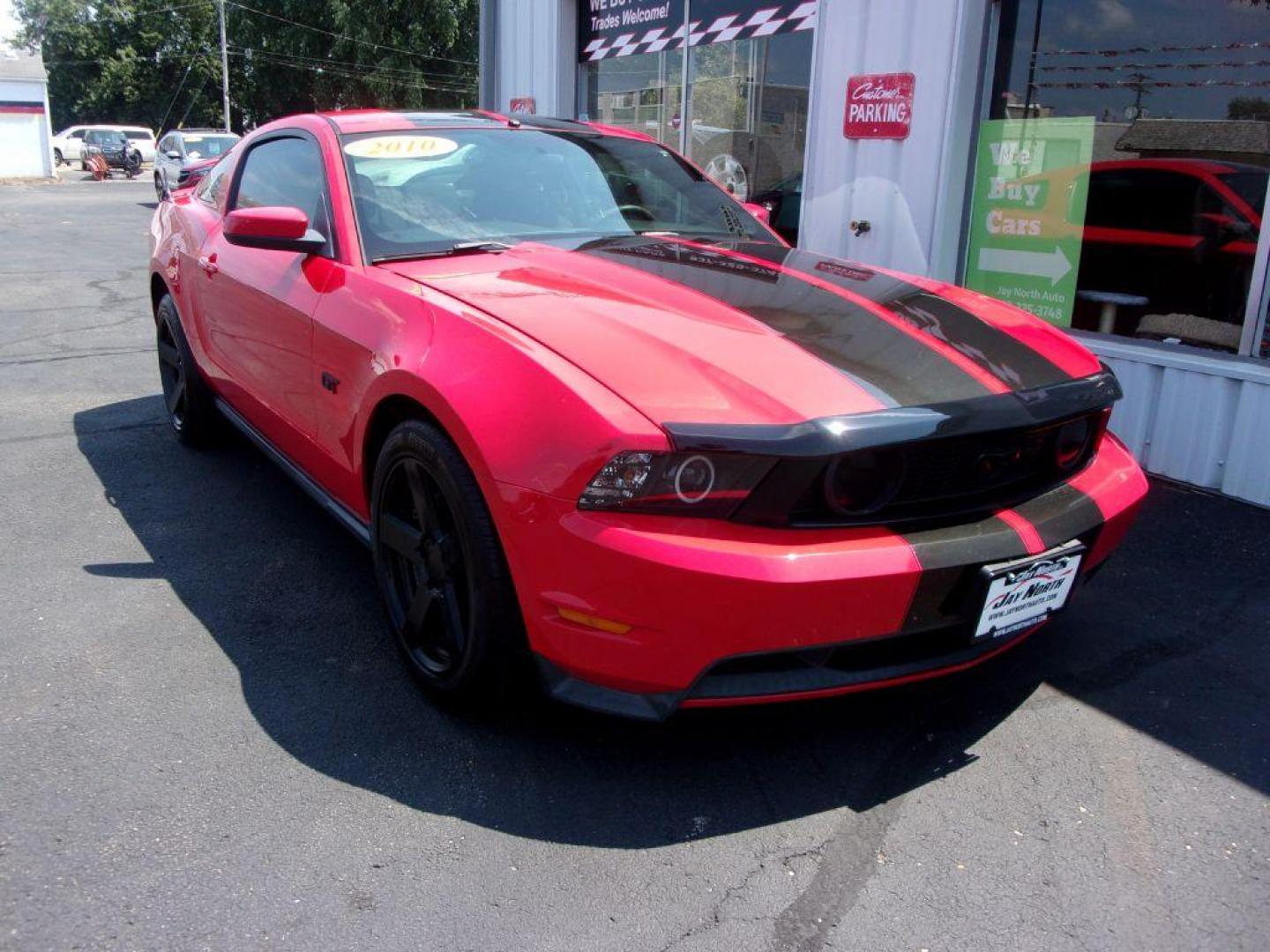 2010 RED FORD MUSTANG GT (1ZVBP8CHXA5) with an 4.6L engine, 5-Speed Manual transmission, located at 501 E. Columbia St., Springfield, OH, 45503, (800) 262-7122, 39.925262, -83.801796 - Photo#2