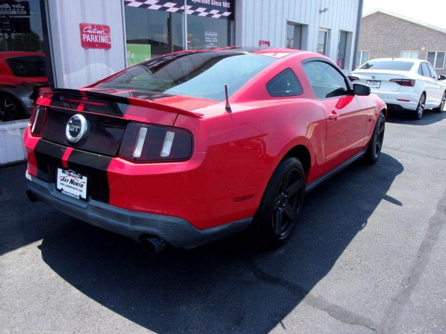 2010 RED FORD MUSTANG GT (1ZVBP8CHXA5) with an 4.6L engine, 5-Speed Manual transmission, located at 501 E. Columbia St., Springfield, OH, 45503, (800) 262-7122, 39.925262, -83.801796 - Photo#3