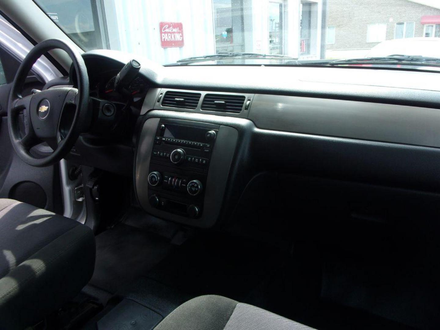 2014 SILVER CHEVROLET TAHOE 1500 (1GNSK4E05ER) with an 5.3L engine, Automatic transmission, located at 501 E. Columbia St., Springfield, OH, 45503, (800) 262-7122, 39.925262, -83.801796 - ***Only 69k Miles***Tahoe Fleet***5.3L V8***4X4***New Wheels and Tires***Serviced and Detailed*** Jay North Auto has offered hand picked vehicles since 1965! Our customer's enjoy a NO pressure buying experience with a small town feel. All of our vehicles get fully inspected and detailed. We are - Photo#19