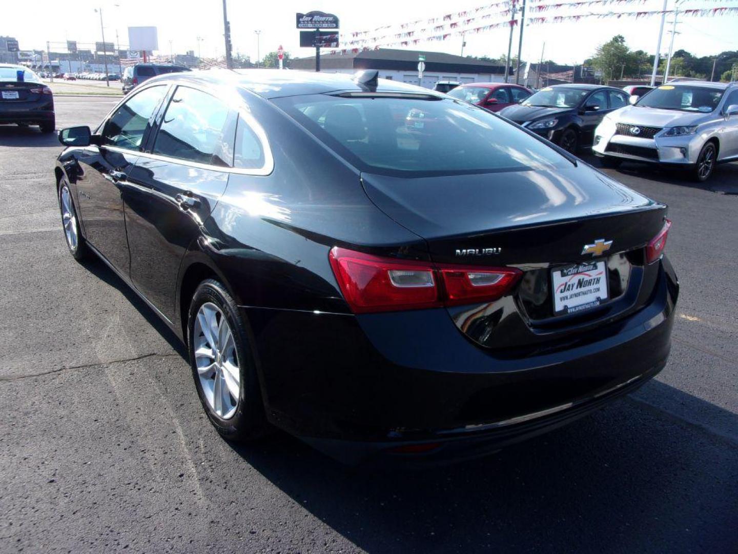 2018 BLACK CHEVROLET MALIBU LT (1G1ZD5ST1JF) with an 1.5L engine, Automatic transmission, located at 501 E. Columbia St., Springfield, OH, 45503, (800) 262-7122, 39.925262, -83.801796 - ***LT***Back-Up Camera***Remote Start***Power Seat***Serviced and Detailed*** Jay North Auto has offered hand picked vehicles since 1965! Our customer's enjoy a NO pressure buying experience with a small town feel. All of our vehicles get fully inspected and detailed. We are a preferred dealer f - Photo#5