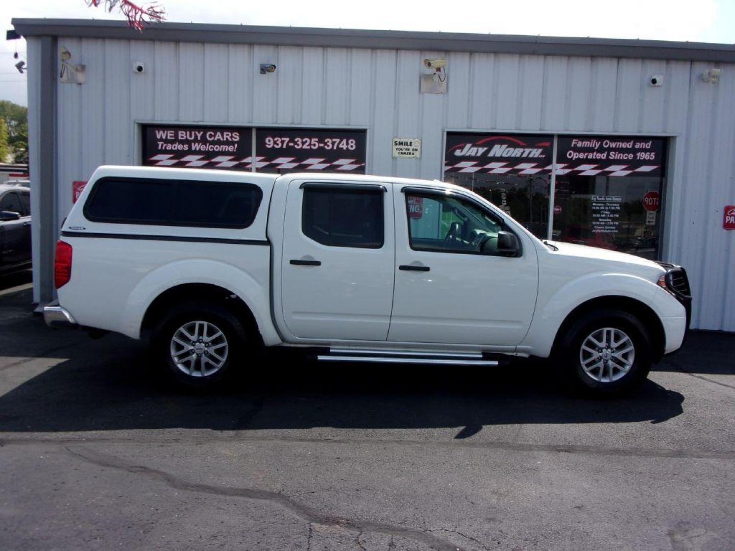 2016 WHITE NISSAN FRONTIER SV (1N6AD0EV1GN) with an 4.0L engine, Automatic transmission, located at 501 E. Columbia St., Springfield, OH, 45503, (800) 262-7122, 39.925262, -83.801796 - Photo#0