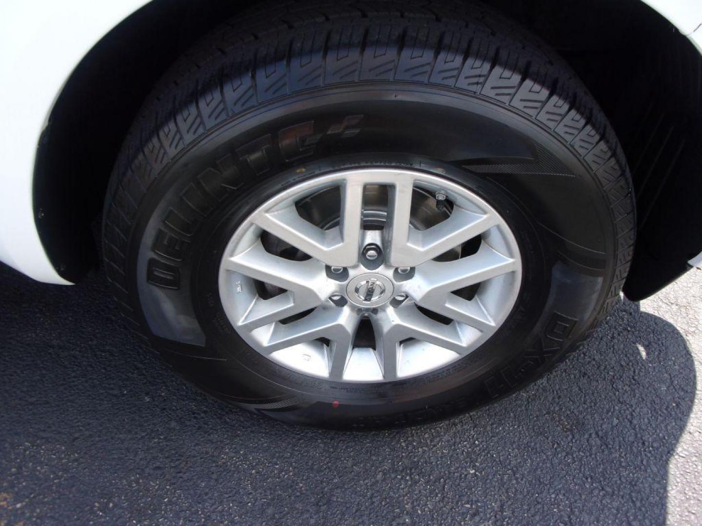 2016 WHITE NISSAN FRONTIER SV (1N6AD0EV1GN) with an 4.0L engine, Automatic transmission, located at 501 E. Columbia St., Springfield, OH, 45503, (800) 262-7122, 39.925262, -83.801796 - Photo#21