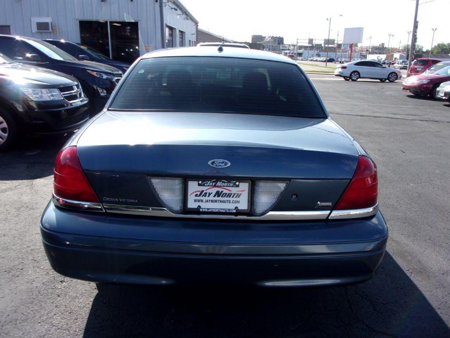 2010 BLUE FORD CROWN VICTORIA POLICE INTERCEPTOR (2FABP7BV1AX) with an 4.6L engine, Automatic transmission, located at 501 E. Columbia St., Springfield, OH, 45503, (800) 262-7122, 39.925262, -83.801796 - *** New Tires *** 1 Owner *** Texas Car *** Clean *** Serviced and Detailed *** Police Interceptor *** Low Miles *** V8 *** One owner Police Interceptor Street Appearance Package that spent it's whole life in Texas and New Mexico until we purchased it. Absolutely spotless, rust free undercarriag - Photo#5