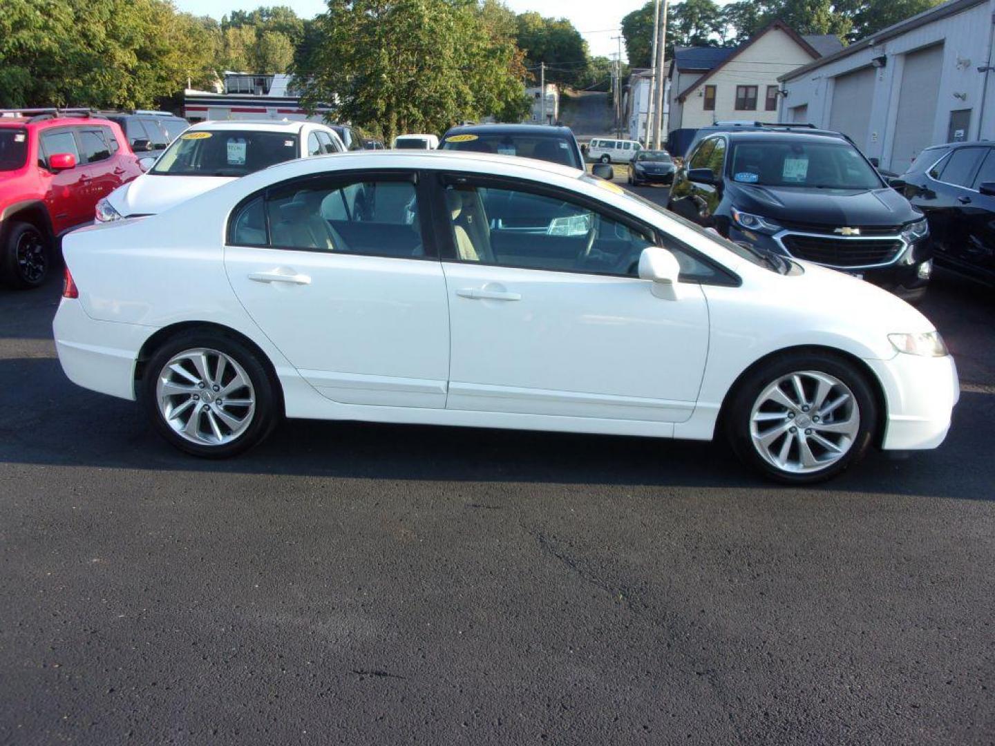 2010 WHITE HONDA CIVIC LX (19XFA1F55AE) with an 1.8L engine, Automatic transmission, located at 501 E. Columbia St., Springfield, OH, 45503, (800) 262-7122, 39.925262, -83.801796 - *** LX *** Serviced and Detailed *** FWD *** Jay North Auto has offered hand picked vehicles since 1965! Our customer's enjoy a NO pressure buying experience with a small town feel. All of our vehicles get fully inspected and detailed. We are a preferred dealer for many local credit unions and l - Photo#0