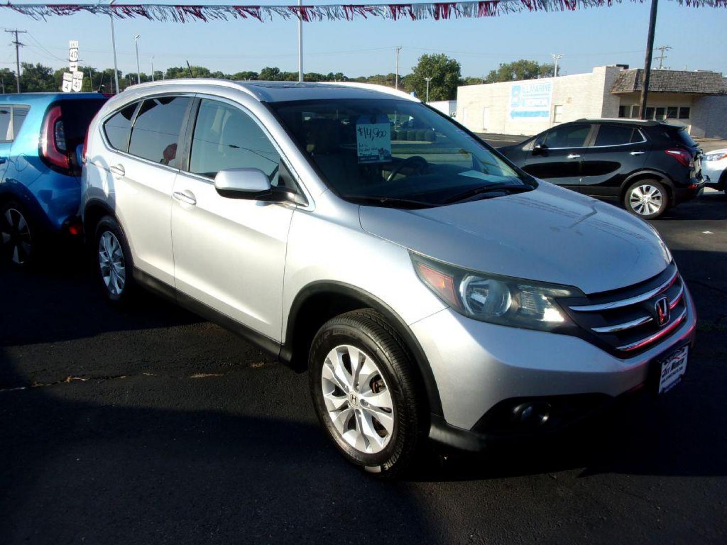 2014 SILVER HONDA CR-V EXL (2HKRM4H71EH) with an 2.4L engine, Automatic transmission, located at 501 E. Columbia St., Springfield, OH, 45503, (800) 262-7122, 39.925262, -83.801796 - Photo#2