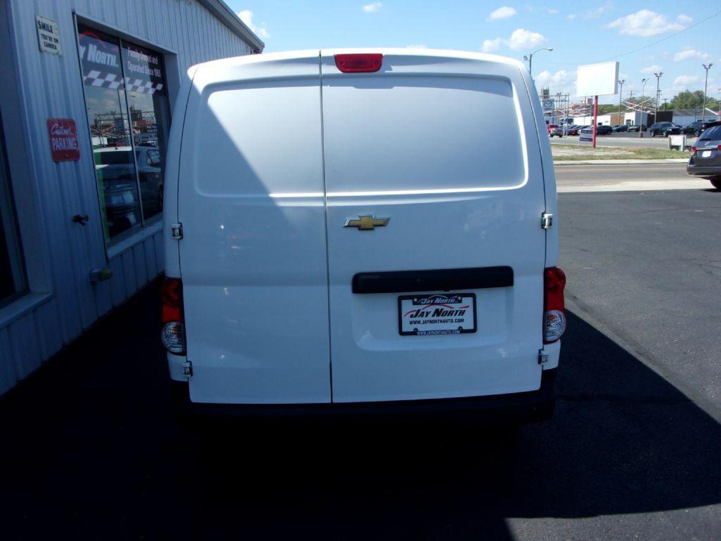 2018 WHITE CHEVROLET CITY EXPRESS LT (3N63M0ZN1JK) with an 2.0L engine, Automatic transmission, located at 501 E. Columbia St., Springfield, OH, 45503, (800) 262-7122, 39.925262, -83.801796 - *** 1 Owner *** Serviced and Detailed *** 2.0L *** FWD *** NICE *** Jay North Auto has offered hand picked vehicles since 1965! Our customer's enjoy a NO pressure buying experience with a small town feel. All of our vehicles get fully inspected and detailed. We are a preferred dealer for many l - Photo#4