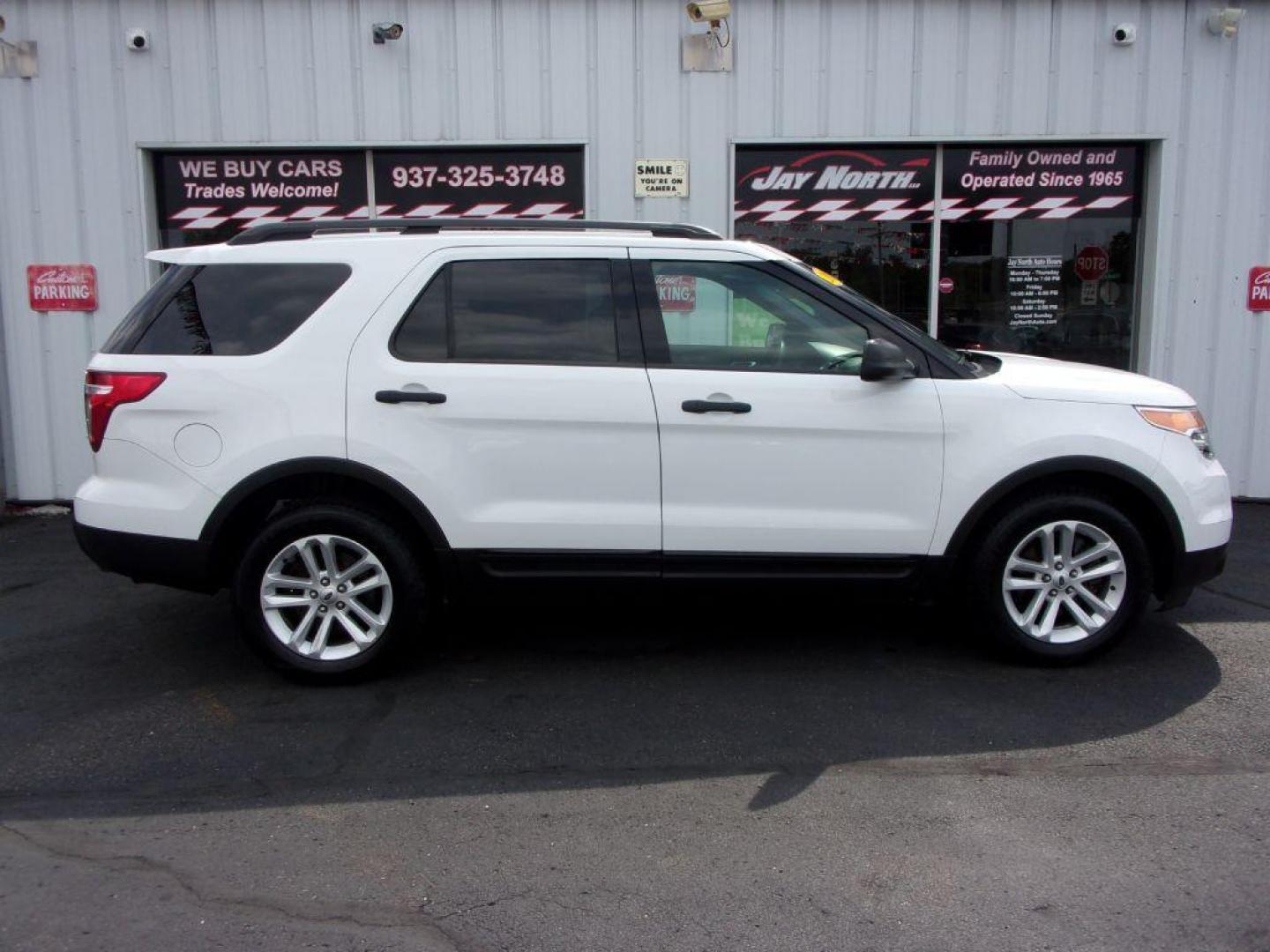 2015 WHITE FORD EXPLORER (1FM5K7B82FG) with an 3.5L engine, Automatic transmission, located at 501 E. Columbia St., Springfield, OH, 45503, (800) 262-7122, 39.925262, -83.801796 - ***1-Owner***Clean Carfax***New Tires***Base***3.5L V6***Serviced and Detailed*** Jay North Auto has offered hand picked vehicles since 1965! Our customer's enjoy a NO pressure buying experience with a small town feel. All of our vehicles get fully inspected and detailed. We are a preferred deal - Photo#0