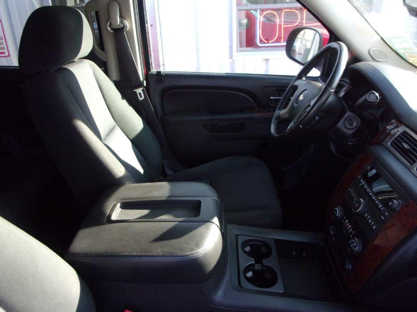 2012 RED CHEVROLET TAHOE 1500 LS (1GNSCAE0XCR) with an 5.3L engine, Automatic transmission, located at 501 E. Columbia St., Springfield, OH, 45503, (800) 262-7122, 39.925262, -83.801796 - *** New Tires *** Serviced and Detailed *** Third Row Seating *** LS *** 5.3L V8 *** 2WD *** NICE!!! *** 2 Owner Clean CarFax *** Jay North Auto has offered hand picked vehicles since 1965! Our customer's enjoy a NO pressure buying experience with a small town feel. All of our vehicles get full - Photo#19