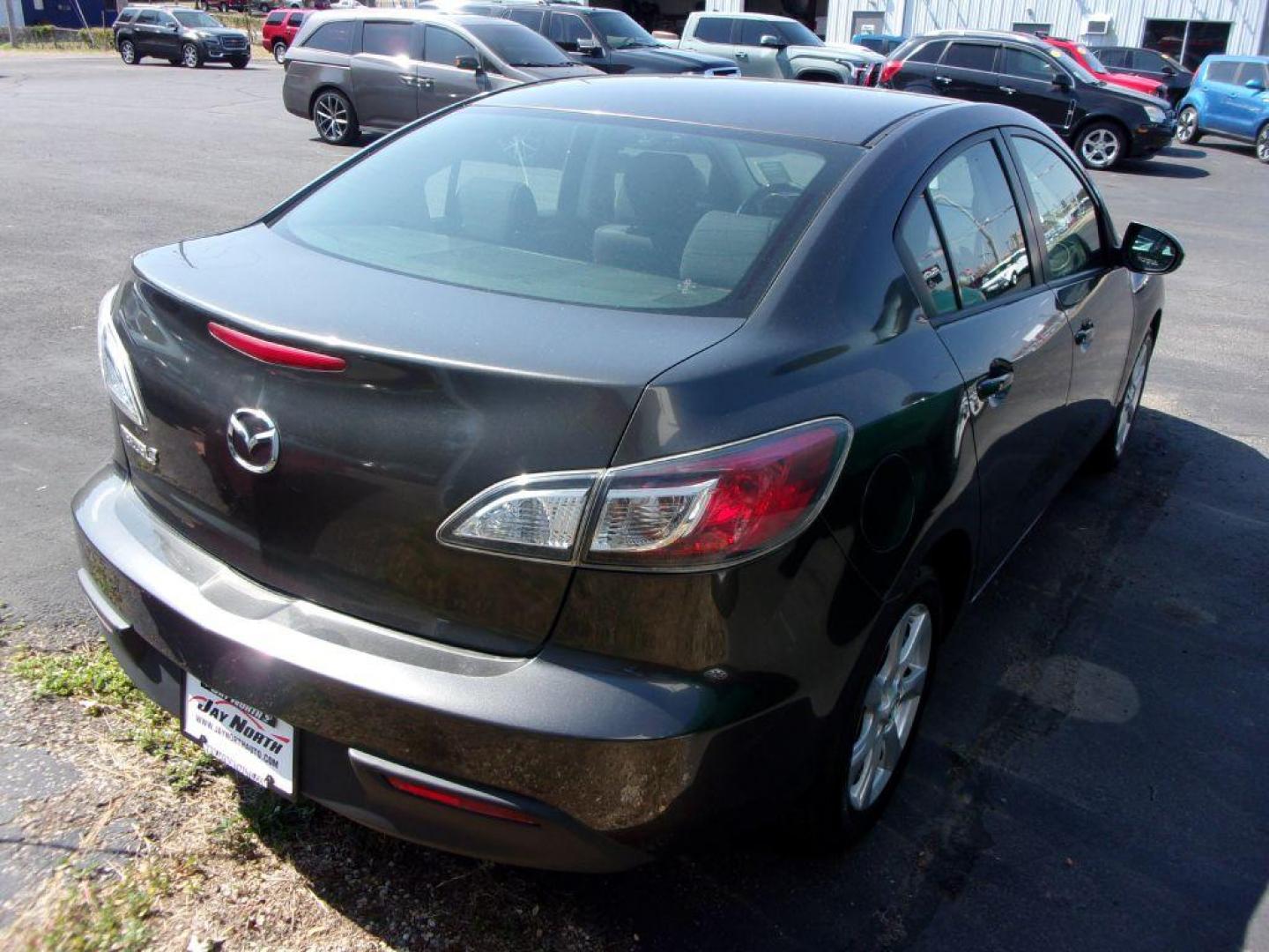 2010 GREY MAZDA 3 I (JM1BL1SF5A1) with an 2.0L engine, 5-Speed Manual transmission, located at 501 E. Columbia St., Springfield, OH, 45503, (800) 262-7122, 39.925262, -83.801796 - *** 28 Service Records ***Clean Carfax***BOSE Sound System***Moonroof***5-Speed Manual***Serviced and Detailed*** Jay North Auto has offered hand picked vehicles since 1965! Our customer's enjoy a NO pressure buying experience with a small town feel. All of our vehicles get fully inspected and d - Photo#4