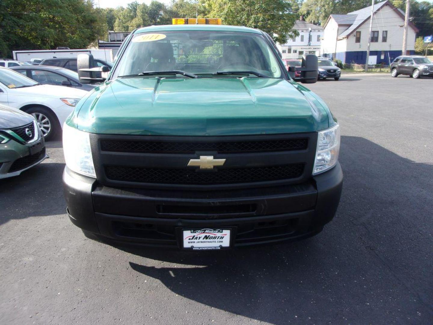 2011 GREEN CHEVROLET SILVERADO 1500 CREW CAB (3GCPCPEA1BG) with an 4.8L engine, Automatic transmission, located at 501 E. Columbia St., Springfield, OH, 45503, (800) 262-7122, 39.925262, -83.801796 - Photo#1