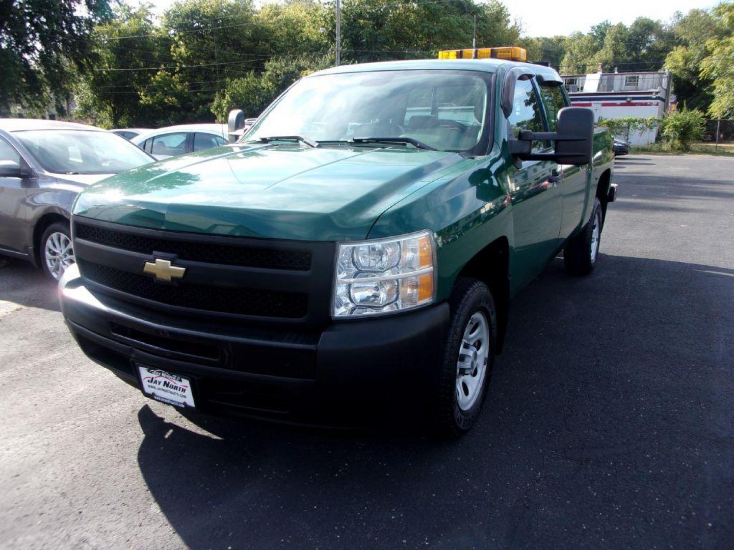 2011 GREEN CHEVROLET SILVERADO 1500 CREW CAB (3GCPCPEA1BG) with an 4.8L engine, Automatic transmission, located at 501 E. Columbia St., Springfield, OH, 45503, (800) 262-7122, 39.925262, -83.801796 - Photo#2