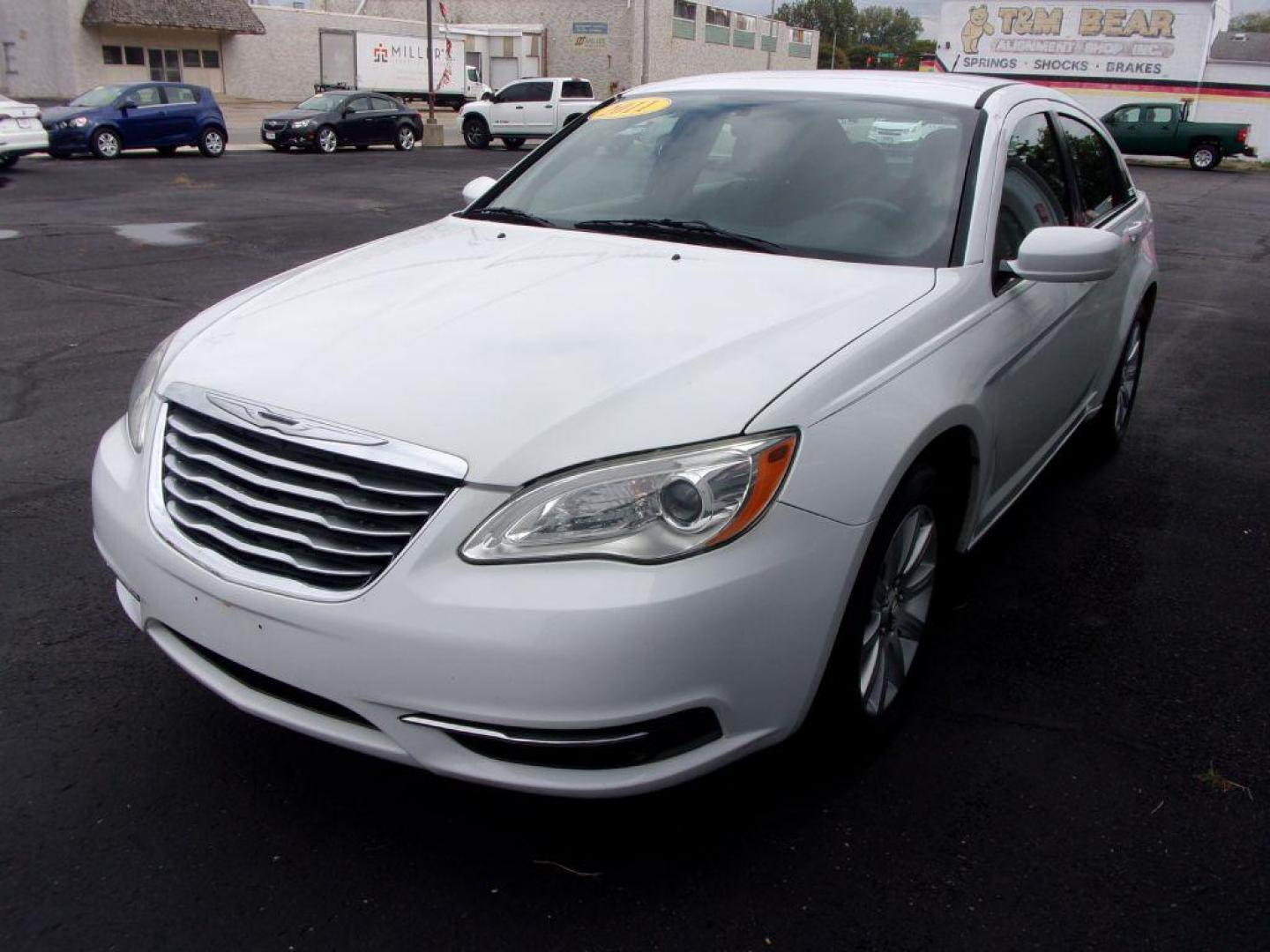 2011 WHITE CHRYSLER 200 TOURING (1C3BC1FB0BN) with an 2.4L engine, Automatic transmission, located at 501 E. Columbia St., Springfield, OH, 45503, (800) 262-7122, 39.925262, -83.801796 - ***New Tires***New Brakes***New Wiper Blades***Touring***2.4L***Serviced and Detailed*** Jay North Auto has offered hand picked vehicles since 1965! Our customer's enjoy a NO pressure buying experience with a small town feel. All of our vehicles get fully inspected and detailed. We are a preferr - Photo#6