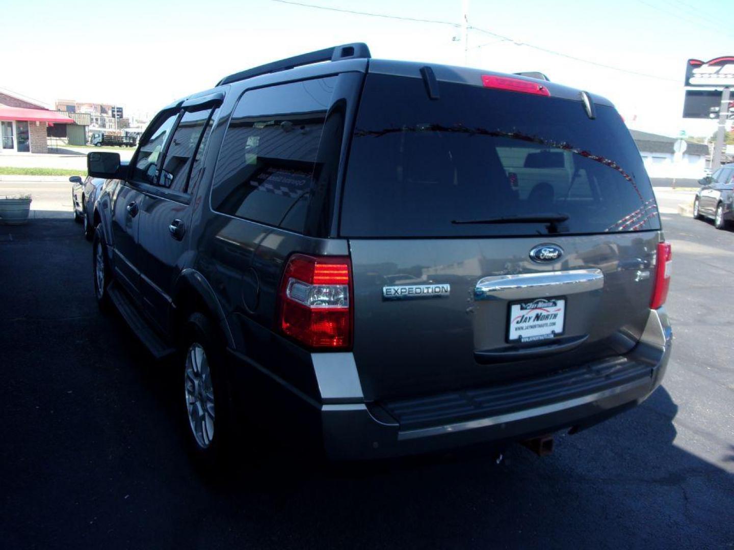 2013 GRAY FORD EXPEDITION XLT (1FMJU1H53DE) with an 5.4L engine, Automatic transmission, located at 501 E. Columbia St., Springfield, OH, 45503, (800) 262-7122, 39.925262, -83.801796 - *** New Tires *** 5.4L RWD *** 3RD Row Seating *** Serviced and Detailed ***( Moonroof needs repaired to be used ) *** Jay North Auto has offered hand picked vehicles since 1965! Our customer's enjoy a NO pressure buying experience with a small town feel. All of our vehicles get fully inspected - Photo#4